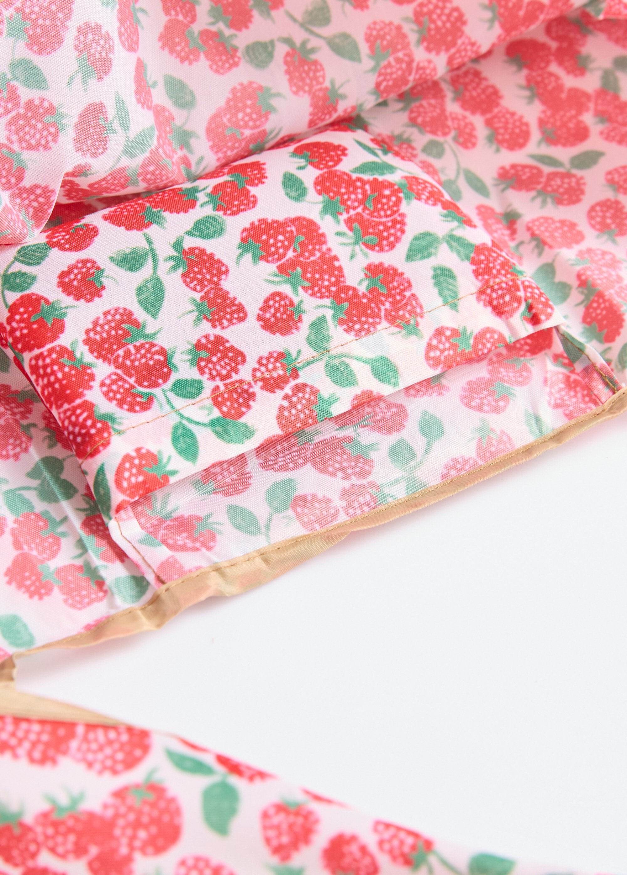 Foldable_shopping_bag,_strawberry_pattern_Red_DE2_slim