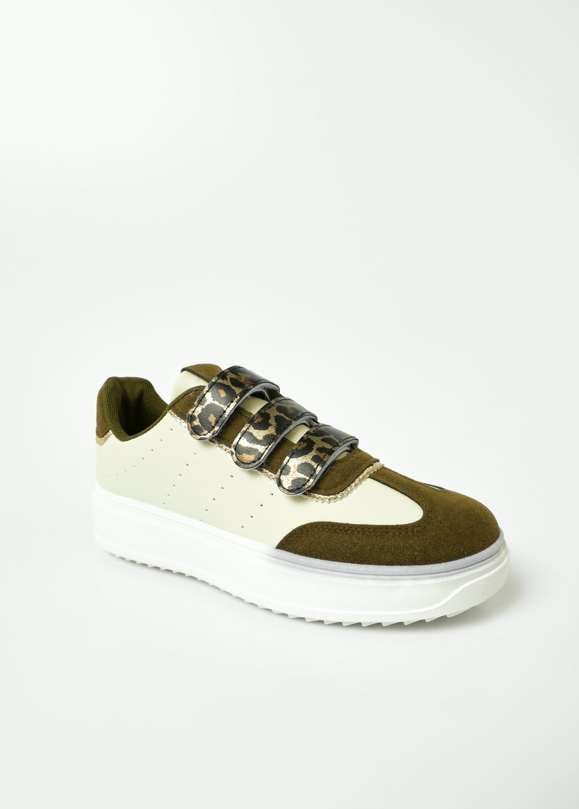 Two-material_sneakers_with_animal-print_velcro_Khaki_FA1_slim