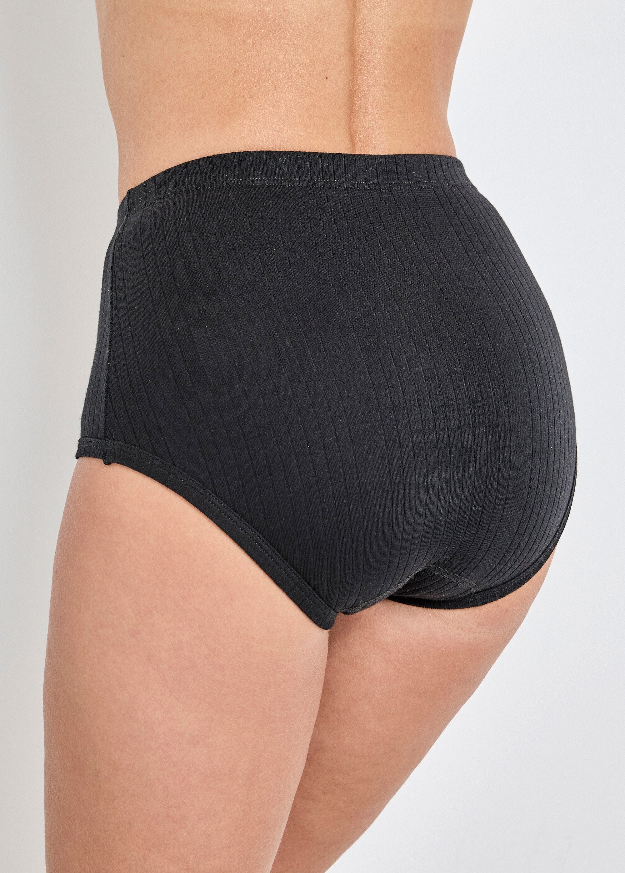 High-waisted_ribbed_interlock_knit_briefs_-_3-pack_Black_lot3_DO1_slim