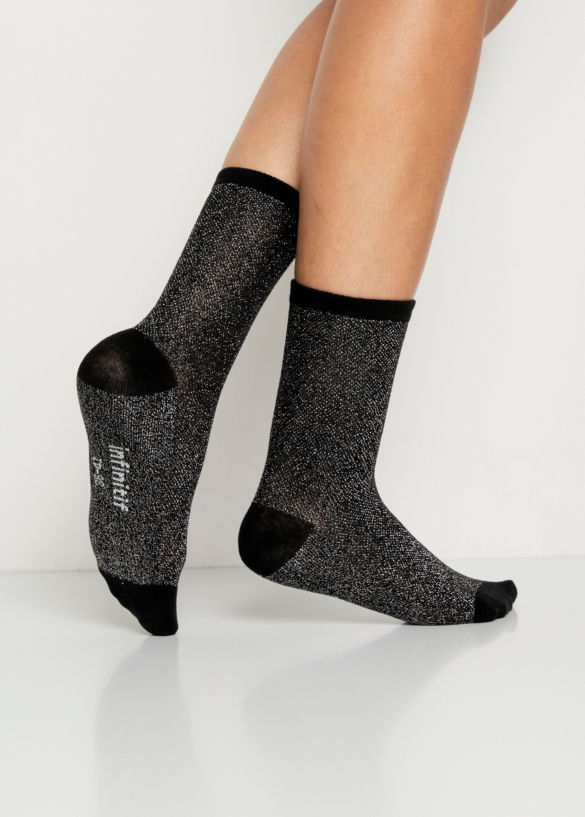 Fancy_lurex_mesh_socks_Black_lot2_DO1_slim