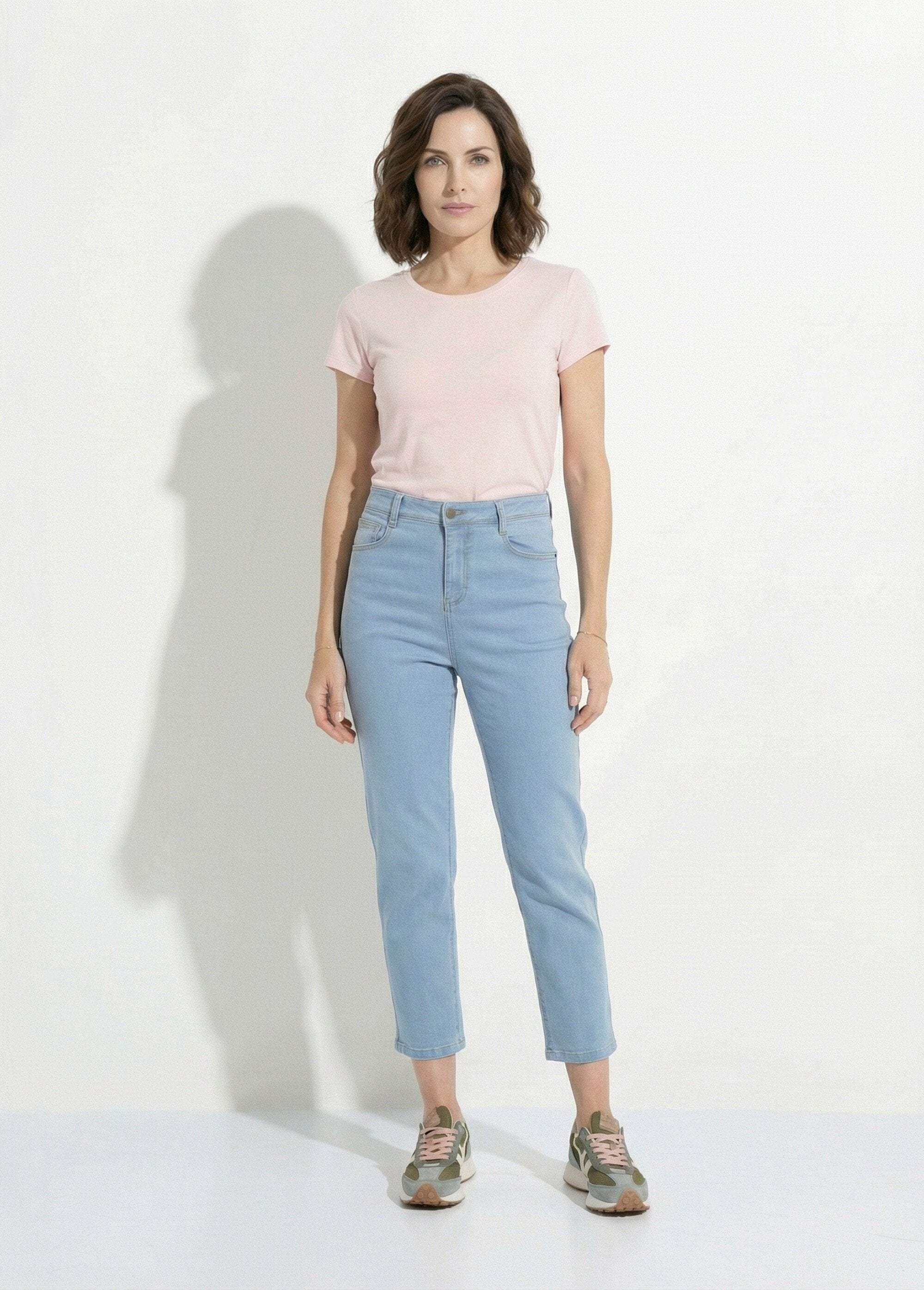 High-waisted,_straight-leg,_7/8_length_jeans_Bleached_SF1_slim