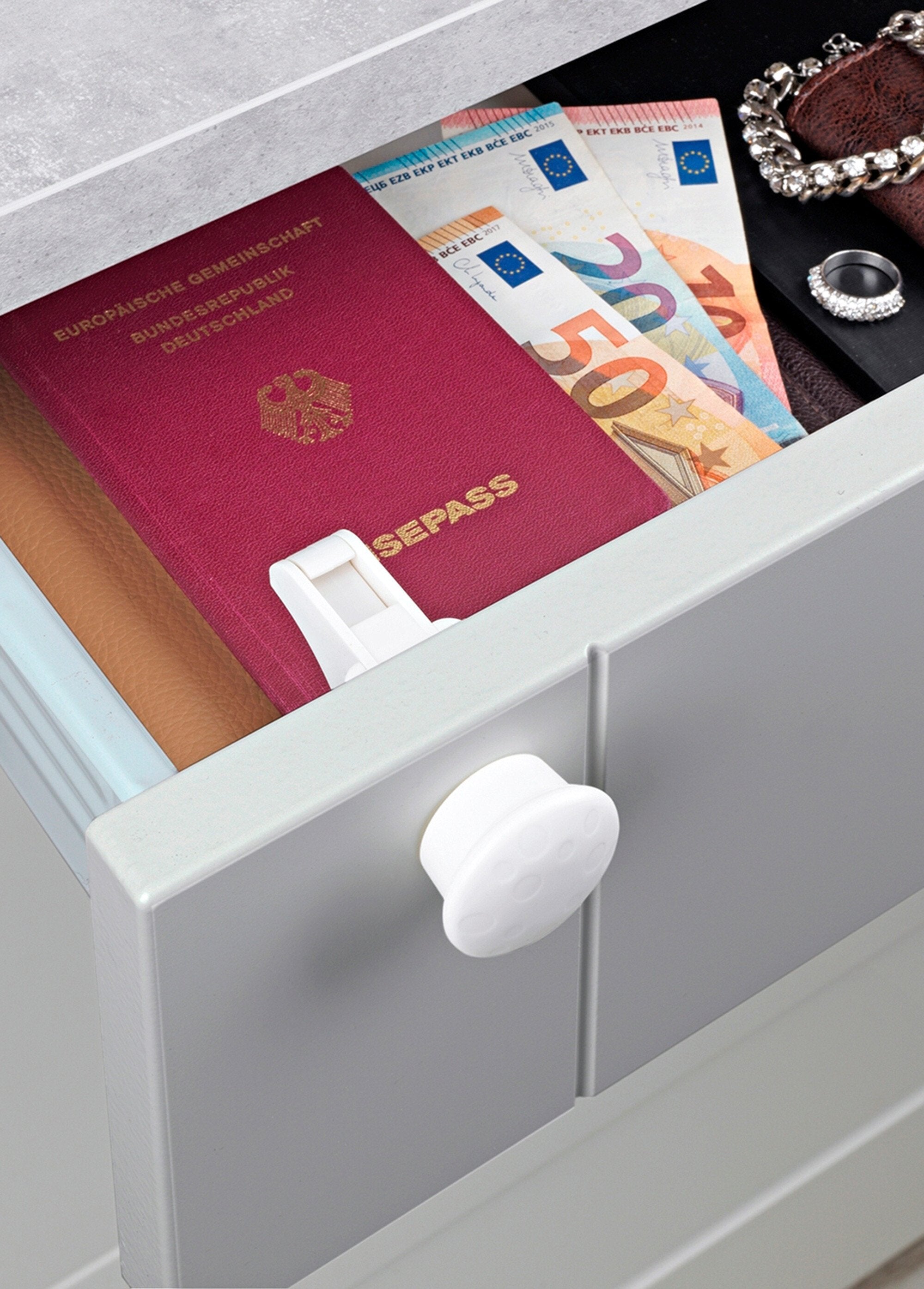 Set_of_4_magnetic_locks_for_cabinets_and_drawers_Magnetic_lock_FA1_slim