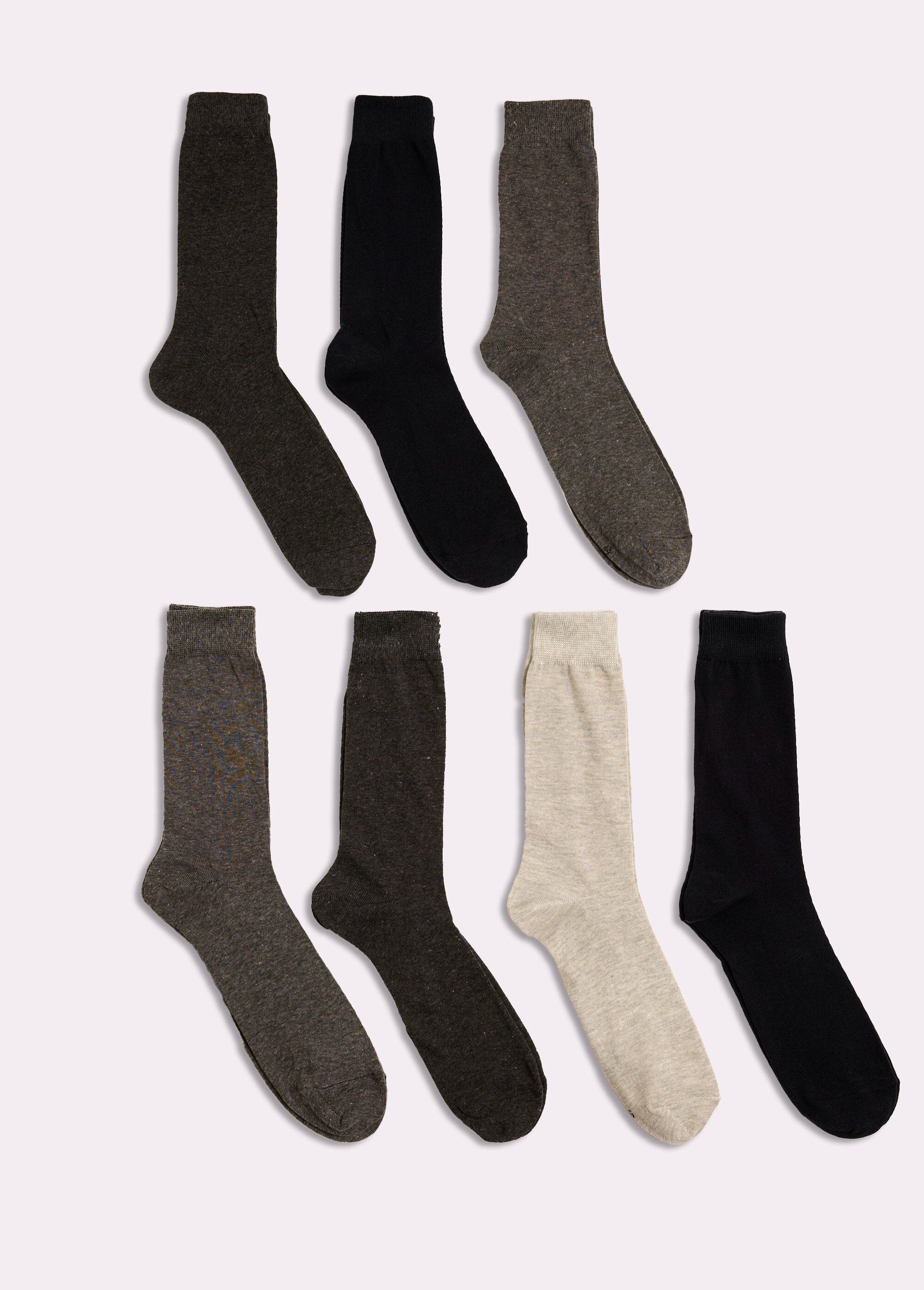Pack_of_7_weekly_socks_Black_matching_DE1_slim