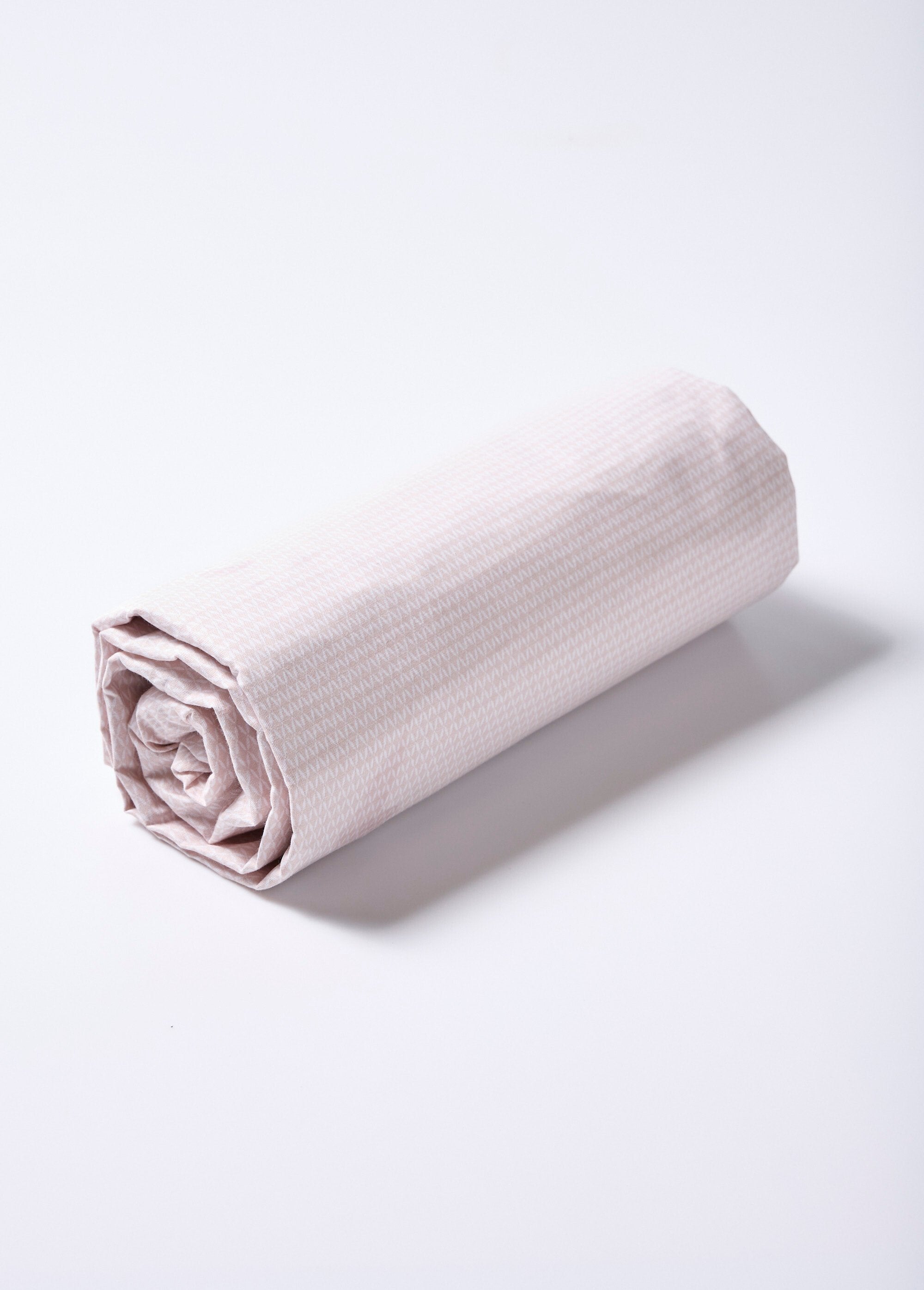 4-piece_bed_set_with_flat_sheet,_camellias_Gray_DE3_slim