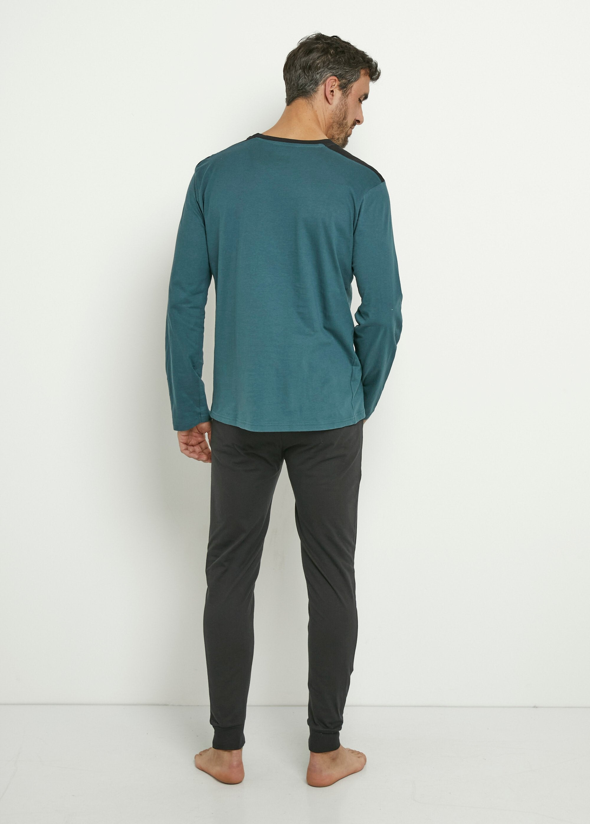 Striped_long-sleeved_pajamas_Green_DO1_slim