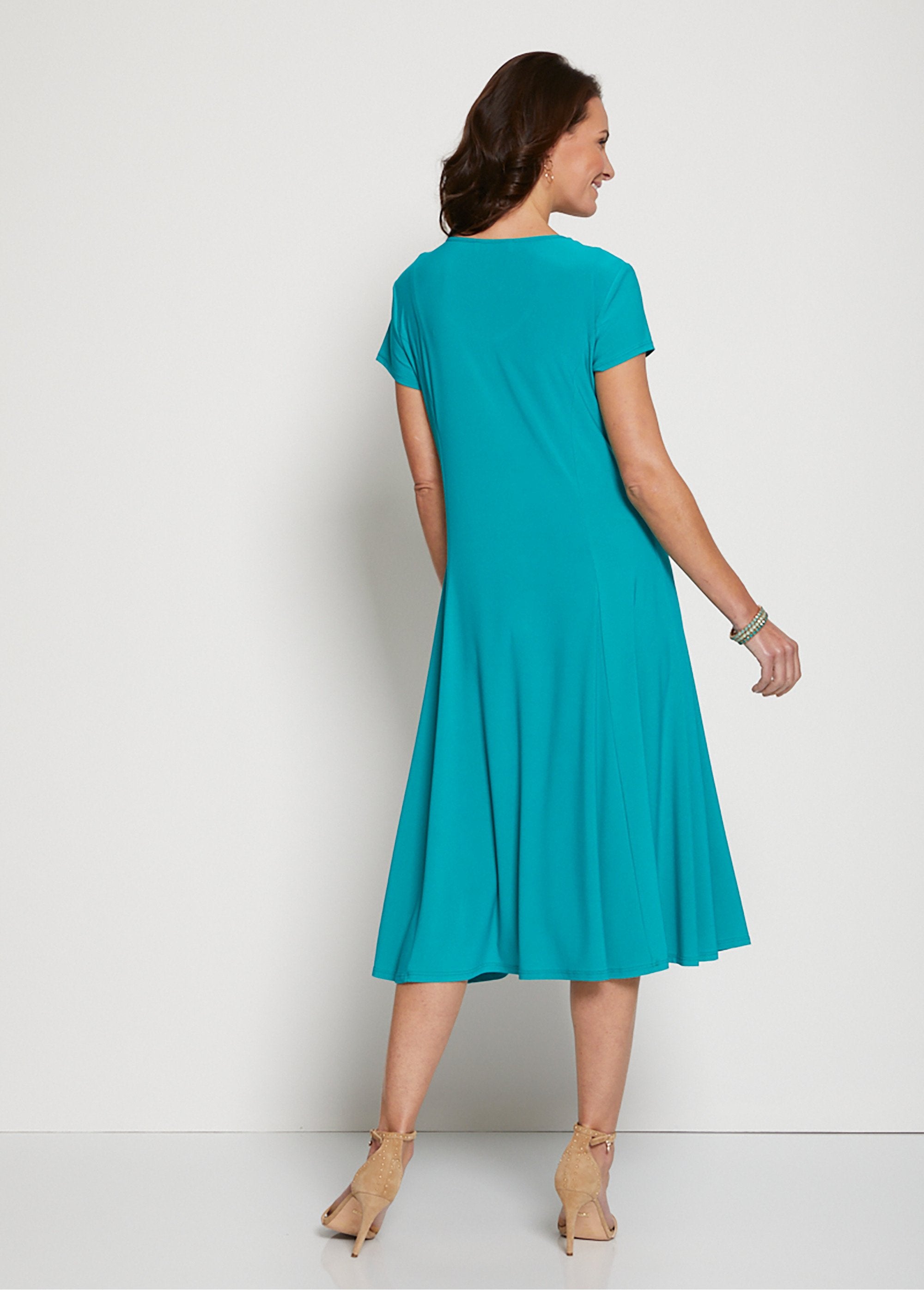 Short_curved_flared_dress_Plain_green_DO1_slim