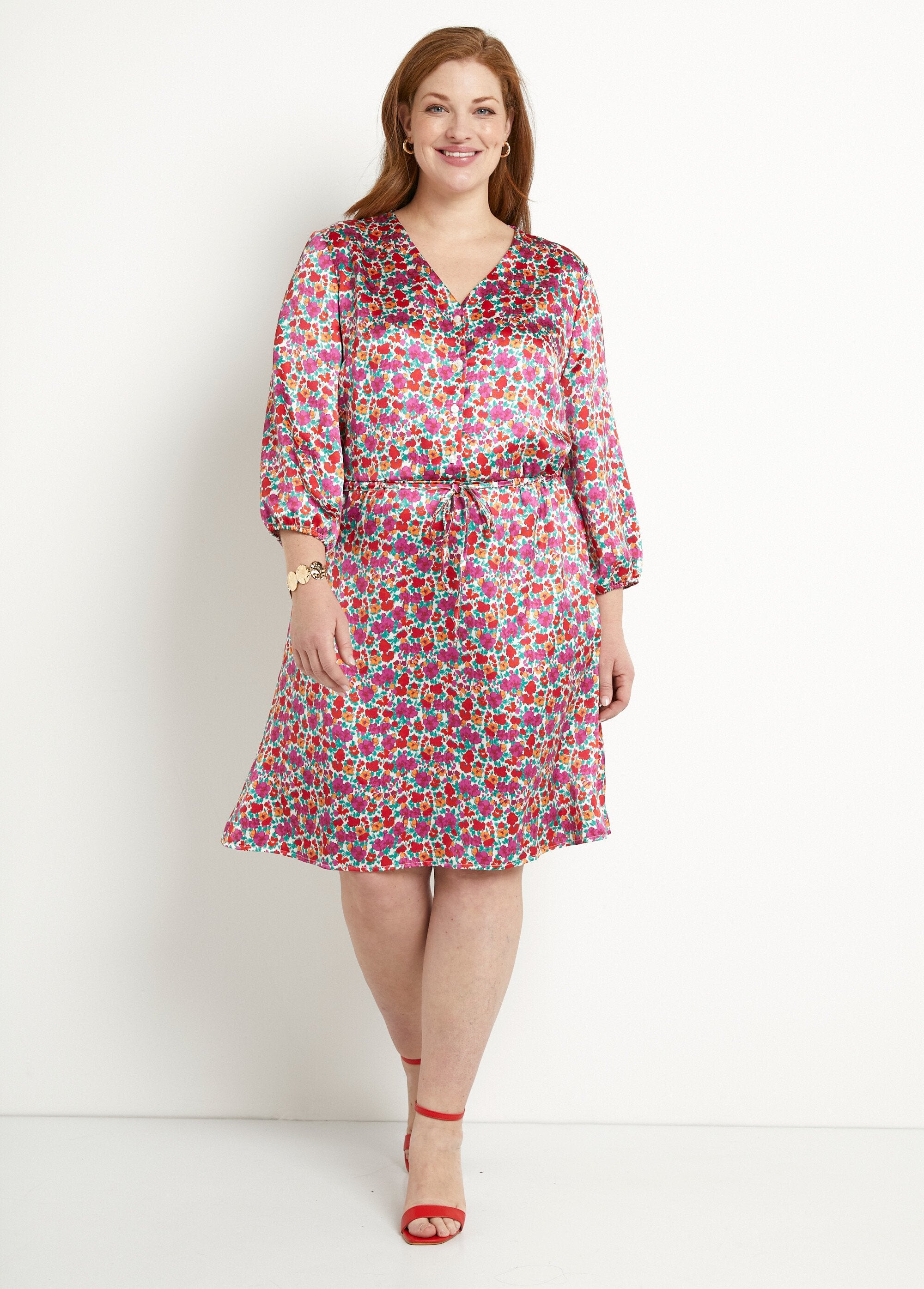 Short_flared_dress_with_floral_satin_and_buttoned_V-neck_Multicolor_FA1_curvy