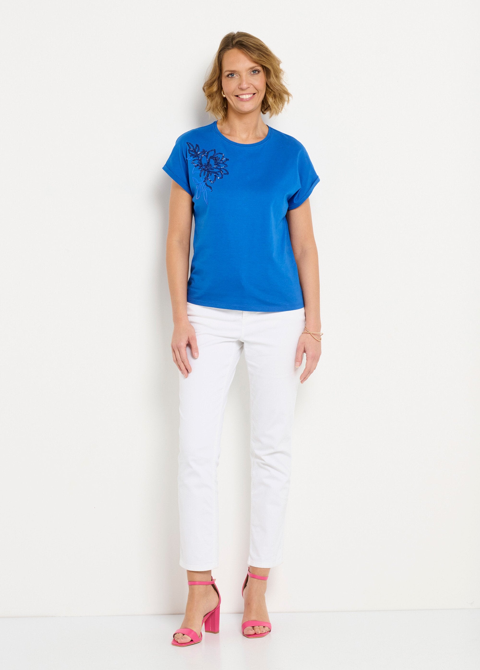 Plain_cotton_t-shirt_with_short_sleeves_and_sequins_Hard_blue_SF1_slim