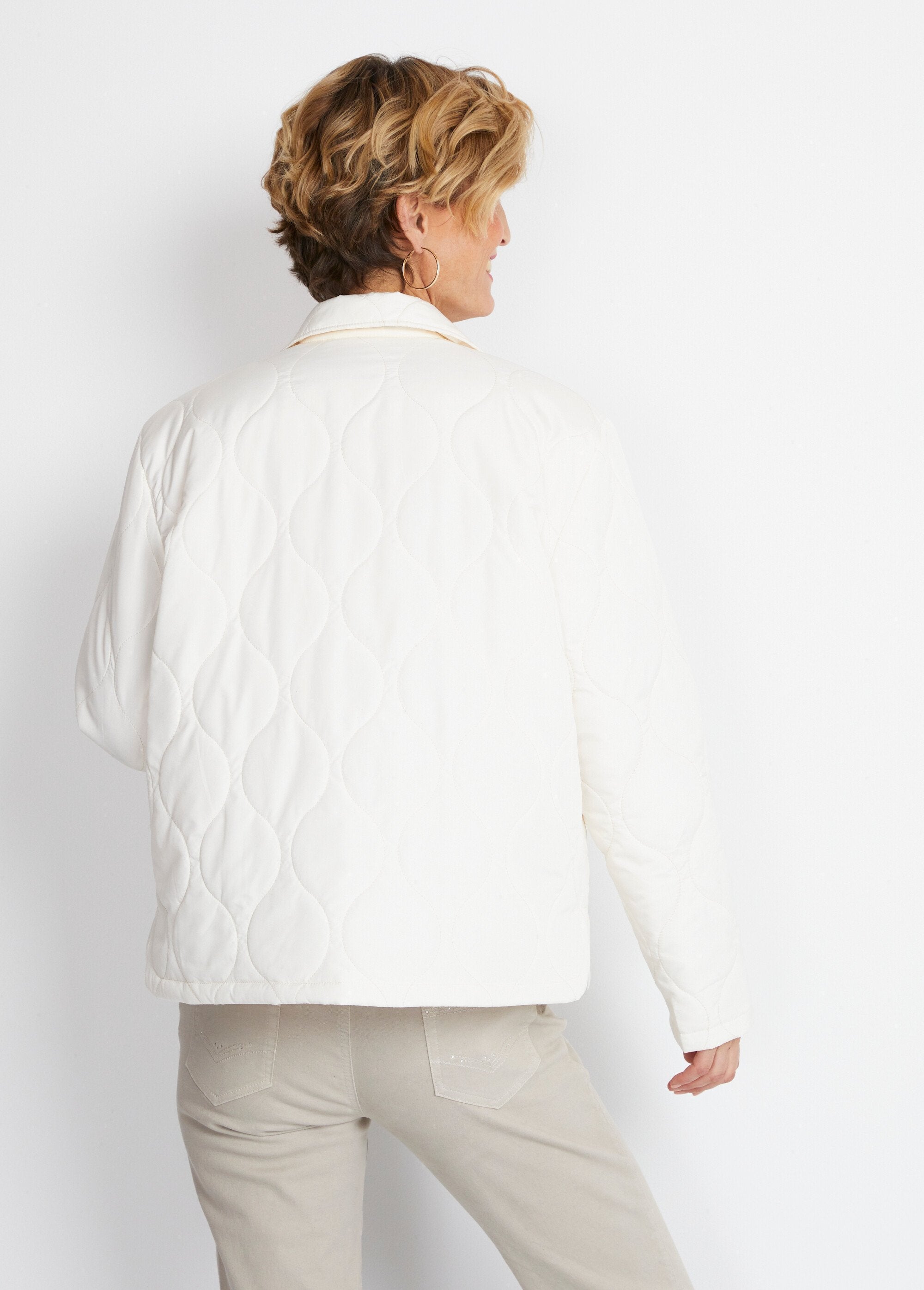 Short_quilted_jacket_with_press_studs_Ecru_DO1_slim