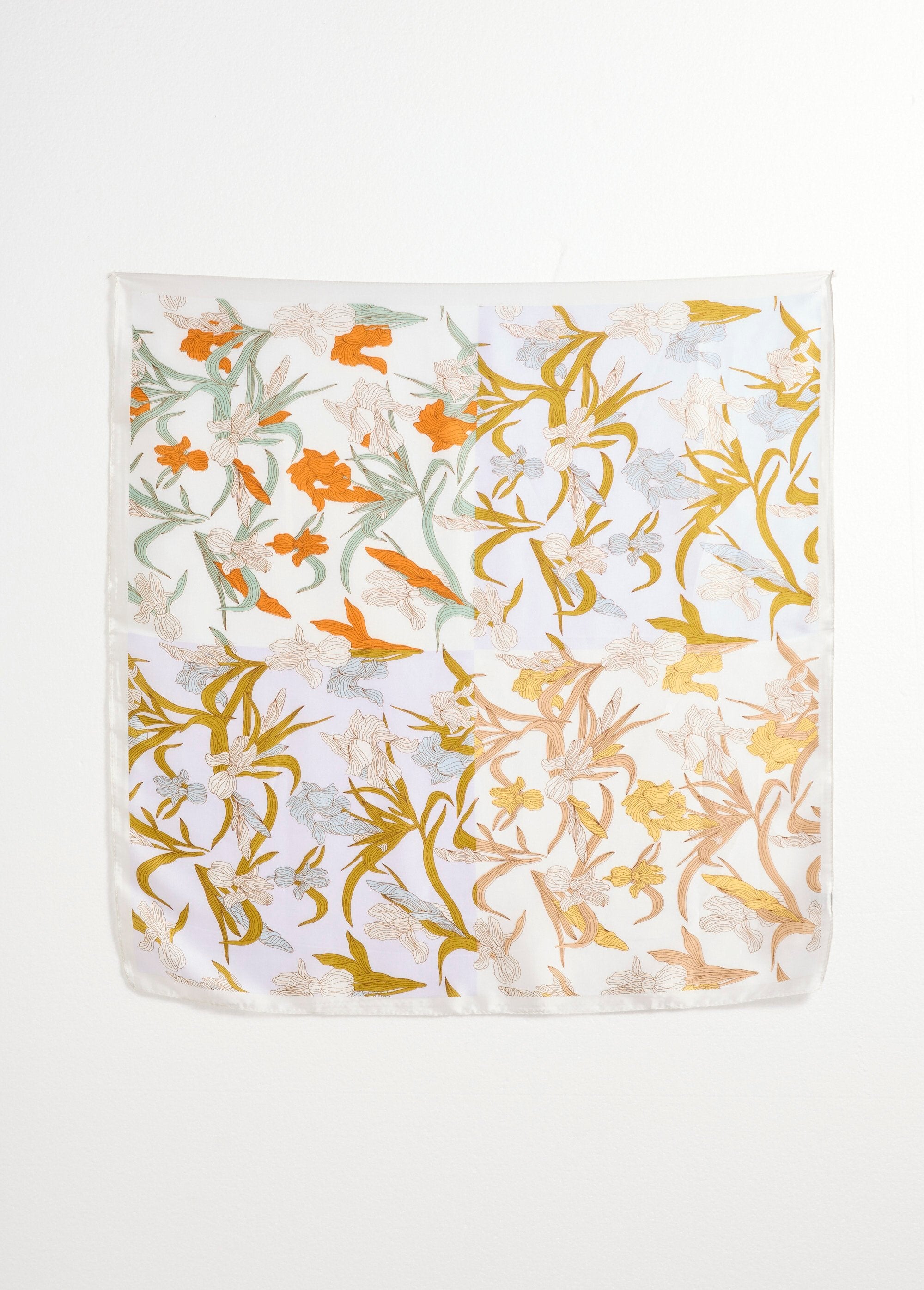 Satin_scarf_with_iris_print_Ecru_print_DE1_slim