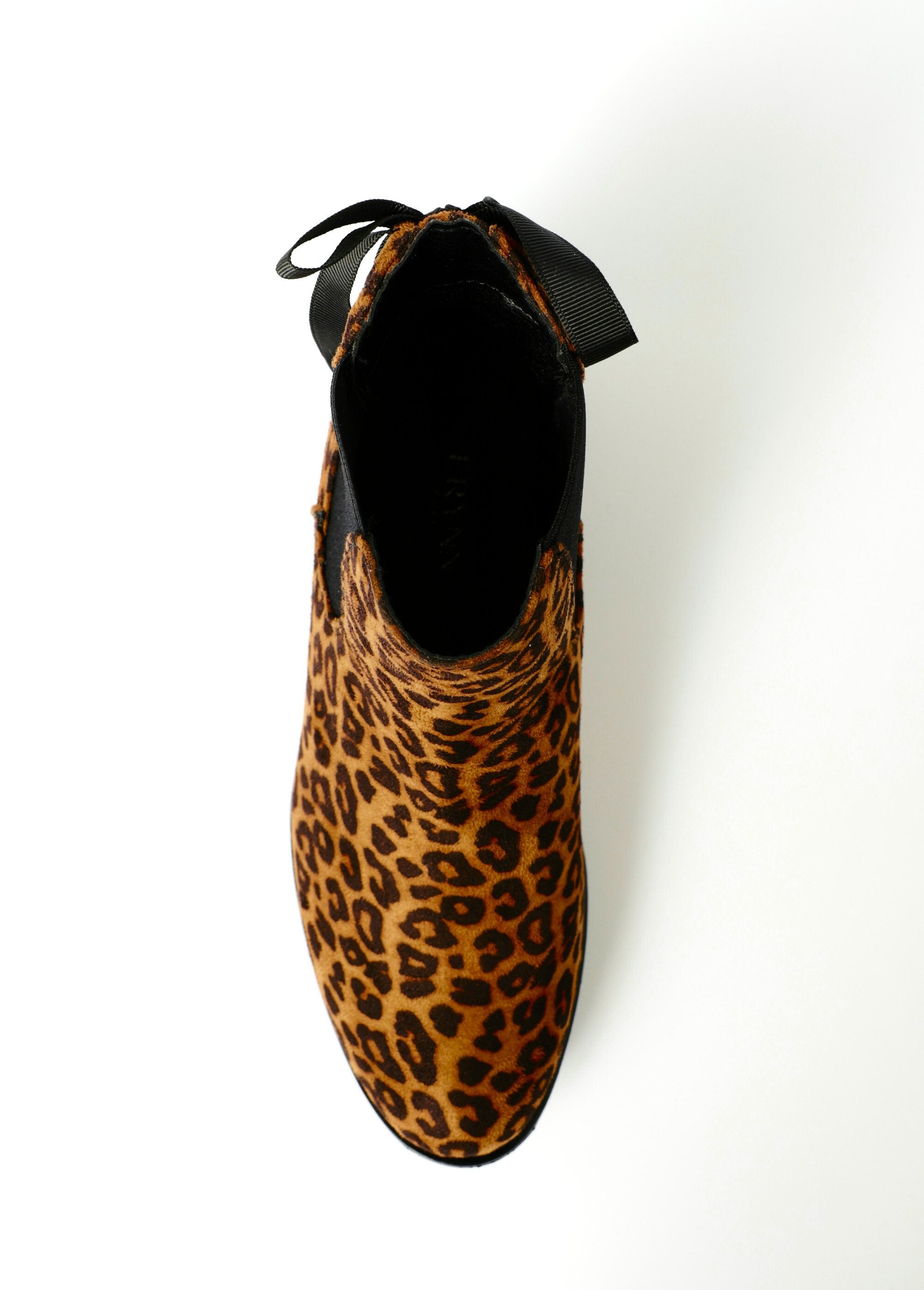 Chelsea_boots_with_glitter_heel_and_bow_Leopard_OV1_slim