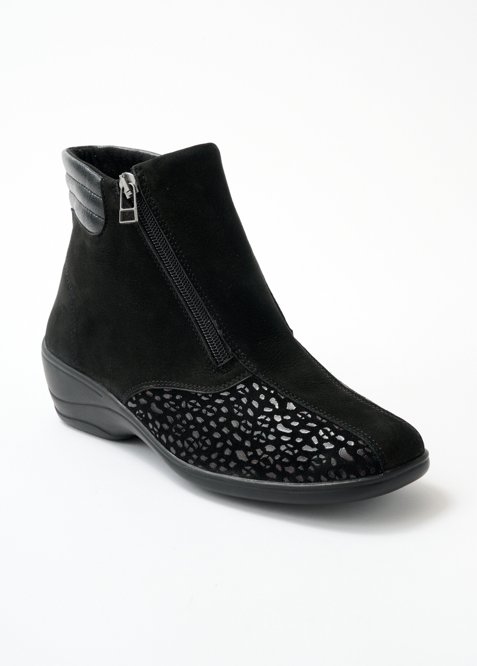 Nubuck_leather_boots_with_stretch_sides_Black_FA1_slim