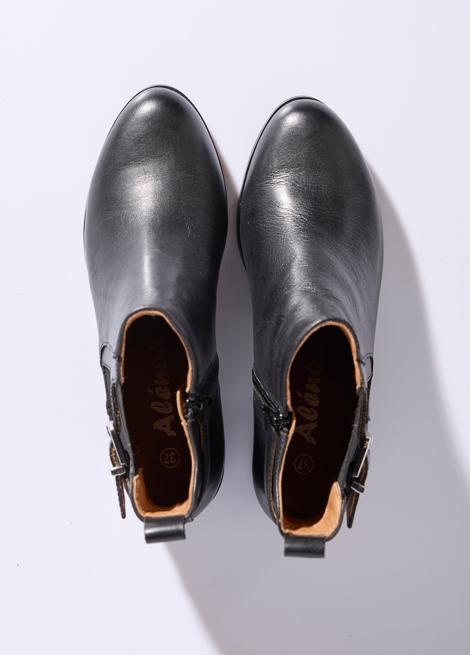 Leather_boots_with_riding-style_heels_Black_OV1_slim