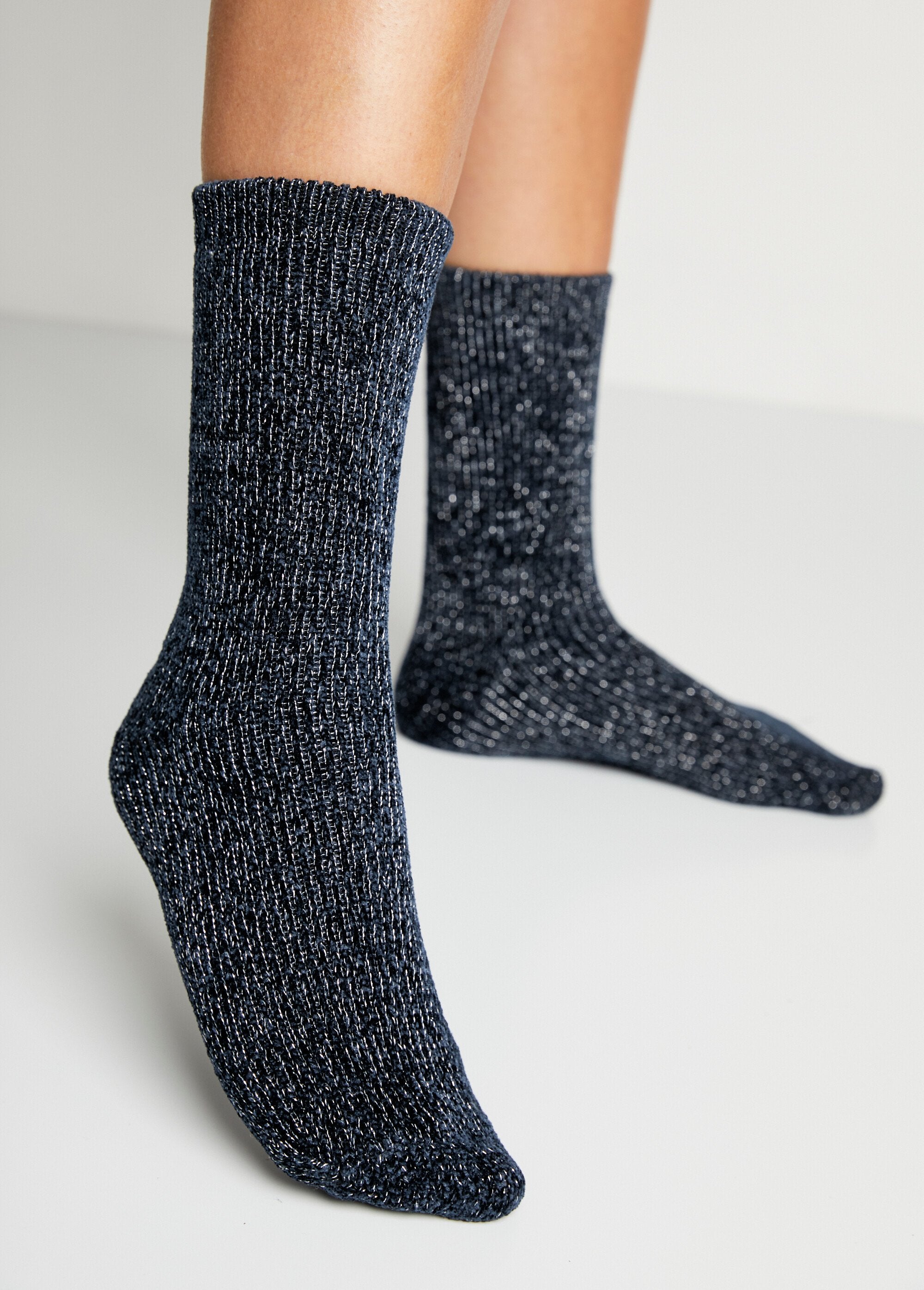 Chaussettes_assorties_maille_chenille_Assortis_marine_lot2_DE1_slim