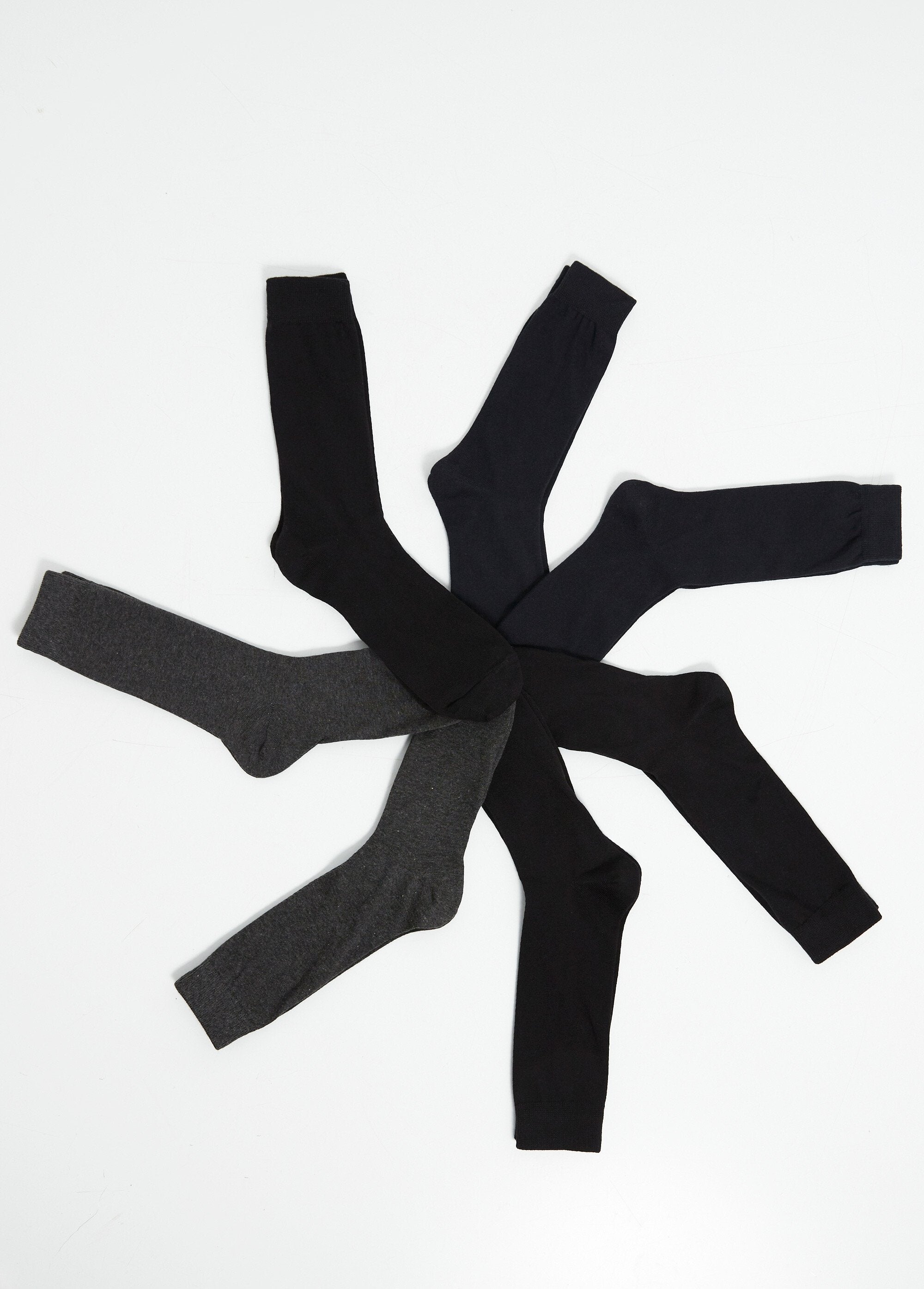 Socks_made_mostly_of_cotton_Matching_navy_FA1_slim