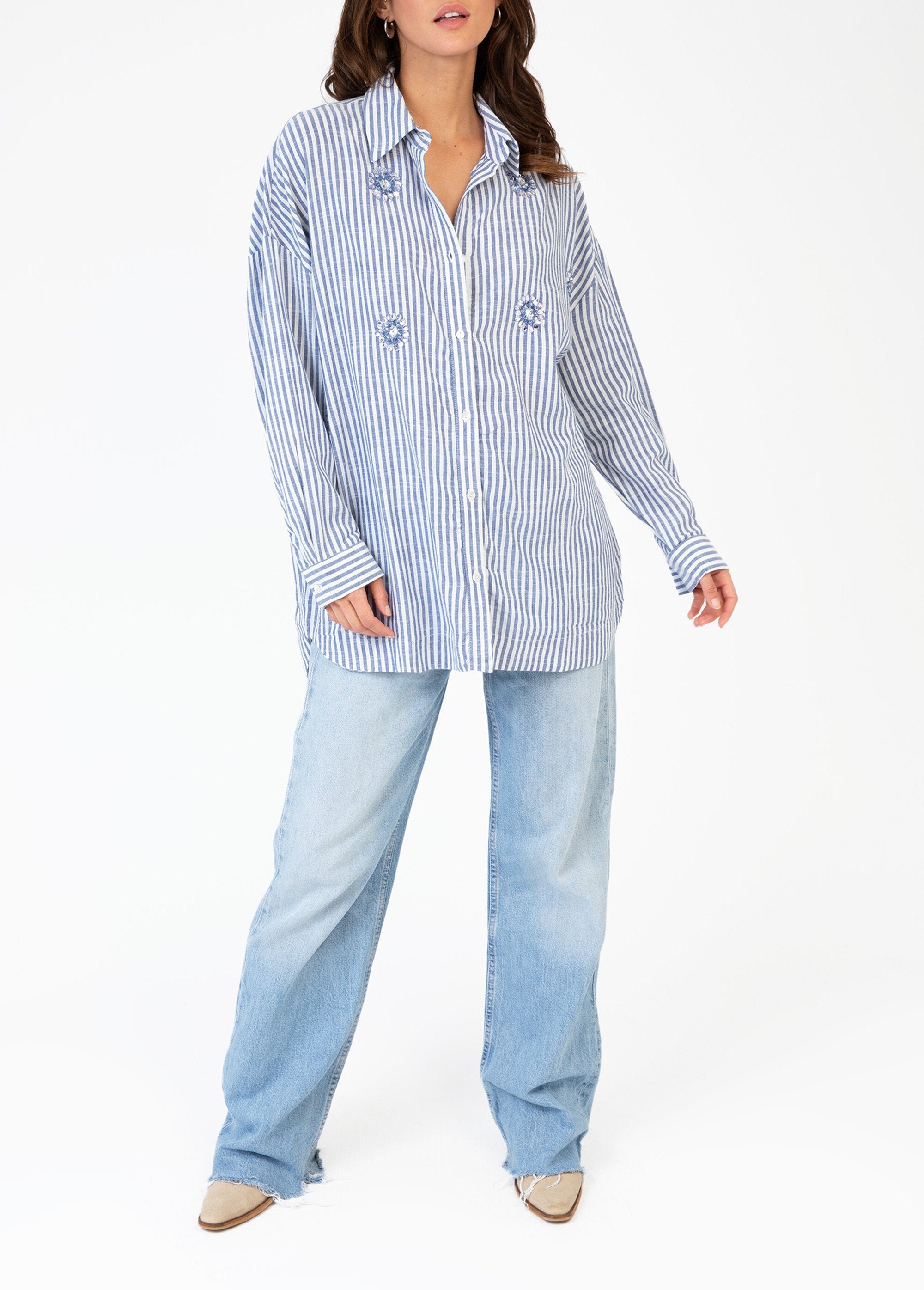 Striped_cotton_shirt_with_jewelry_details_Blue_stripes_SF1_slim