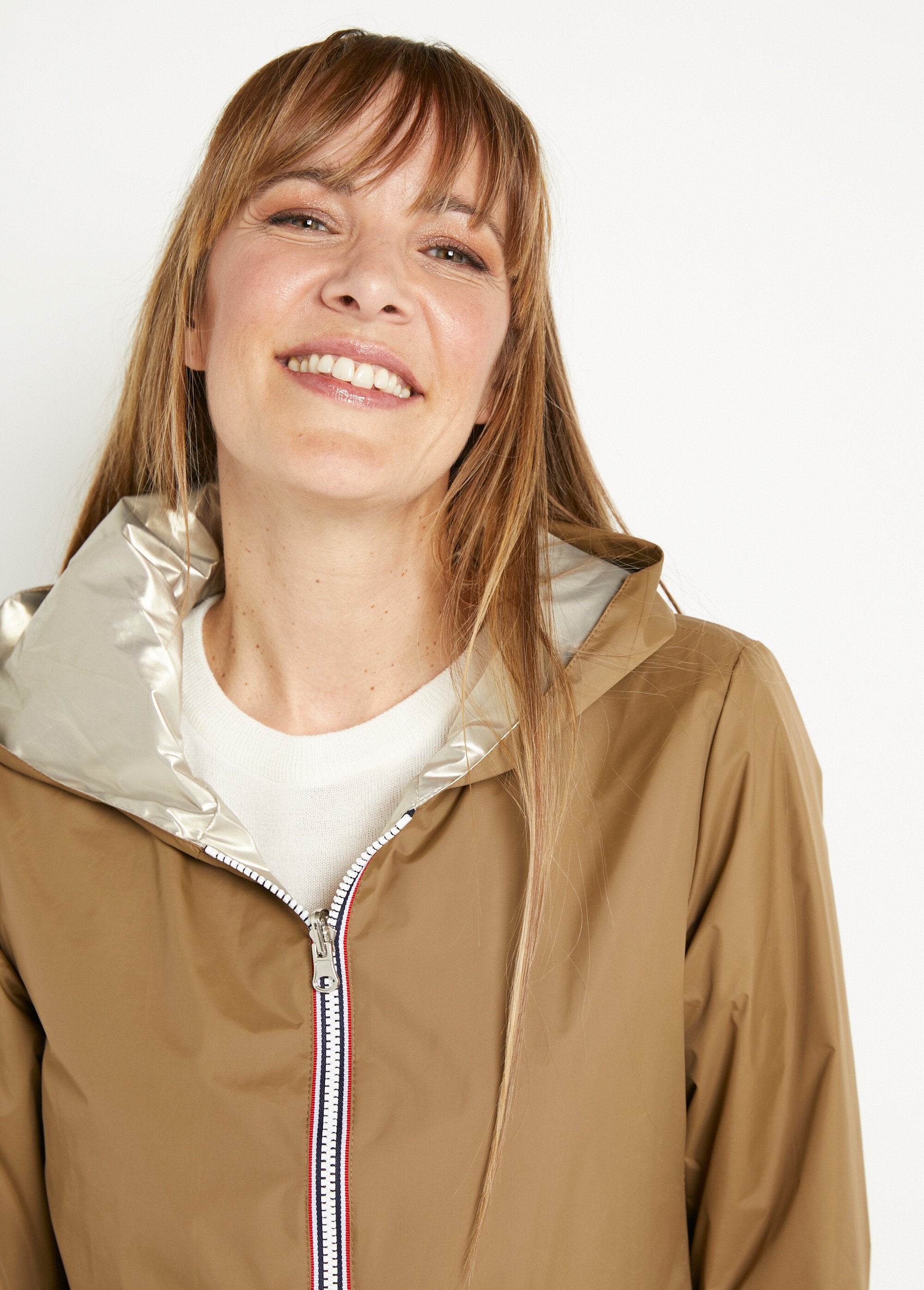 Reversible_water-repellent_windbreaker_with_zip_camel_DE1_slim