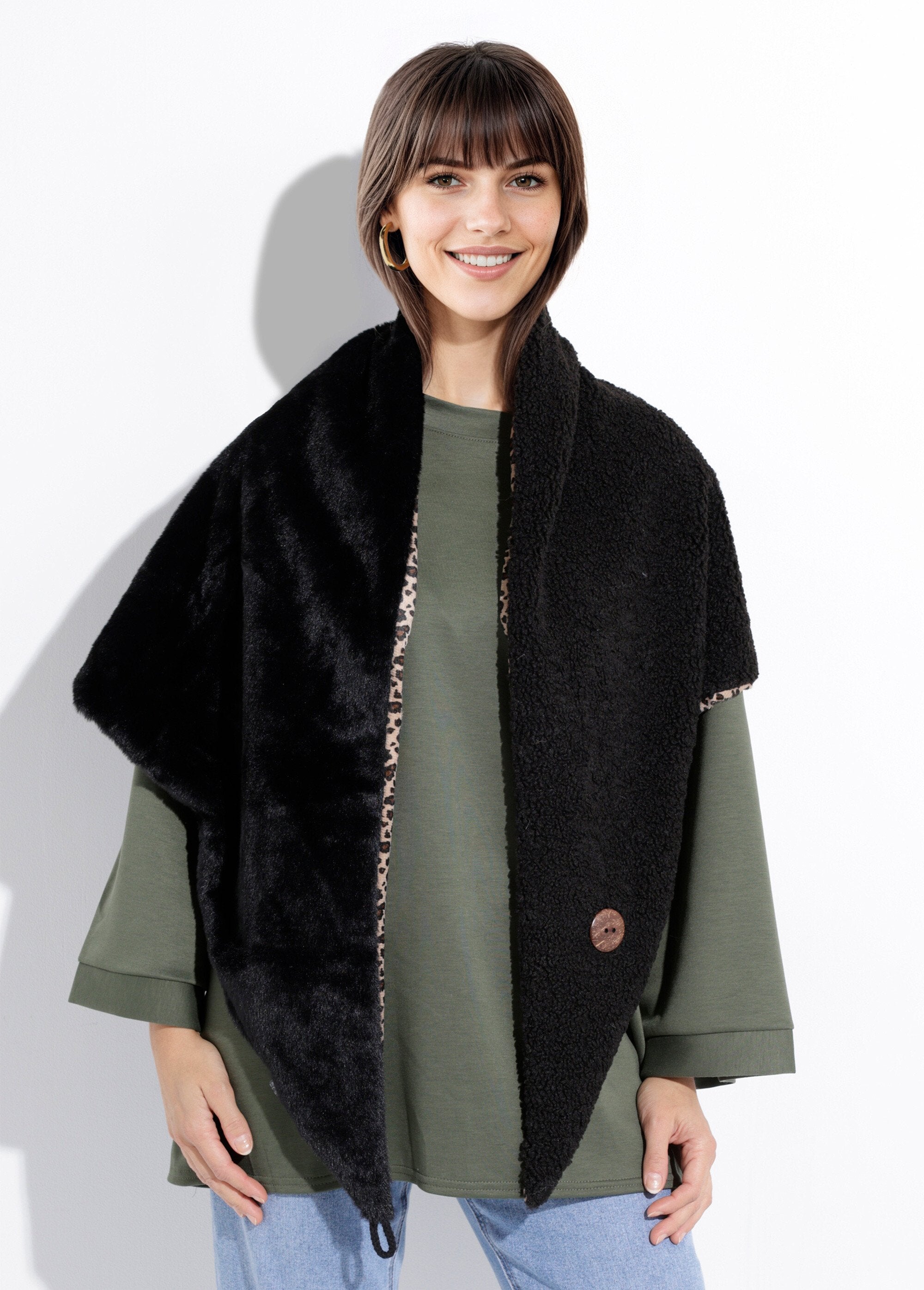 Faux_fur_triangular_scarf_with_tie_Black_FA1_slim