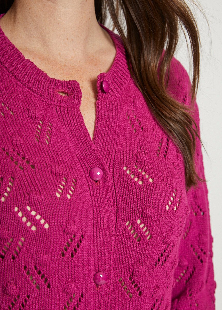 Short_buttoned_cardigan_cardigan_in_ball_knit_Cassis_DE2_slim