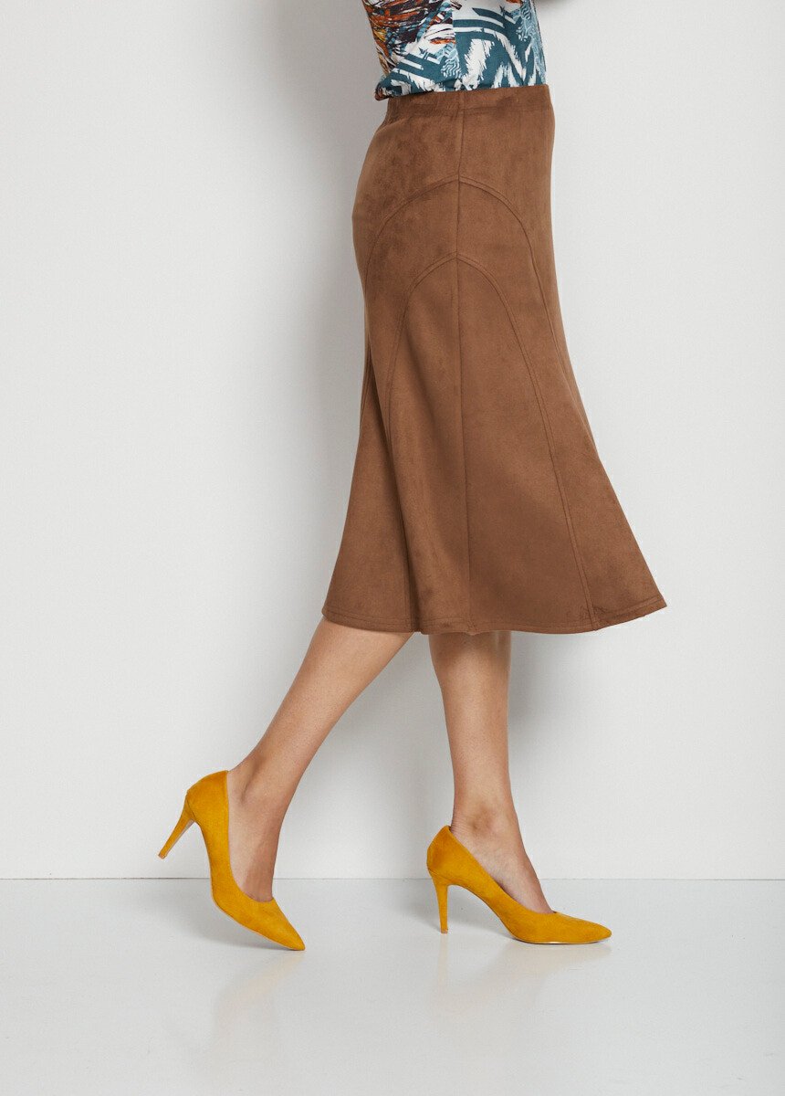 Long_flared_suede_knit_skirt_camel_DR1_slim