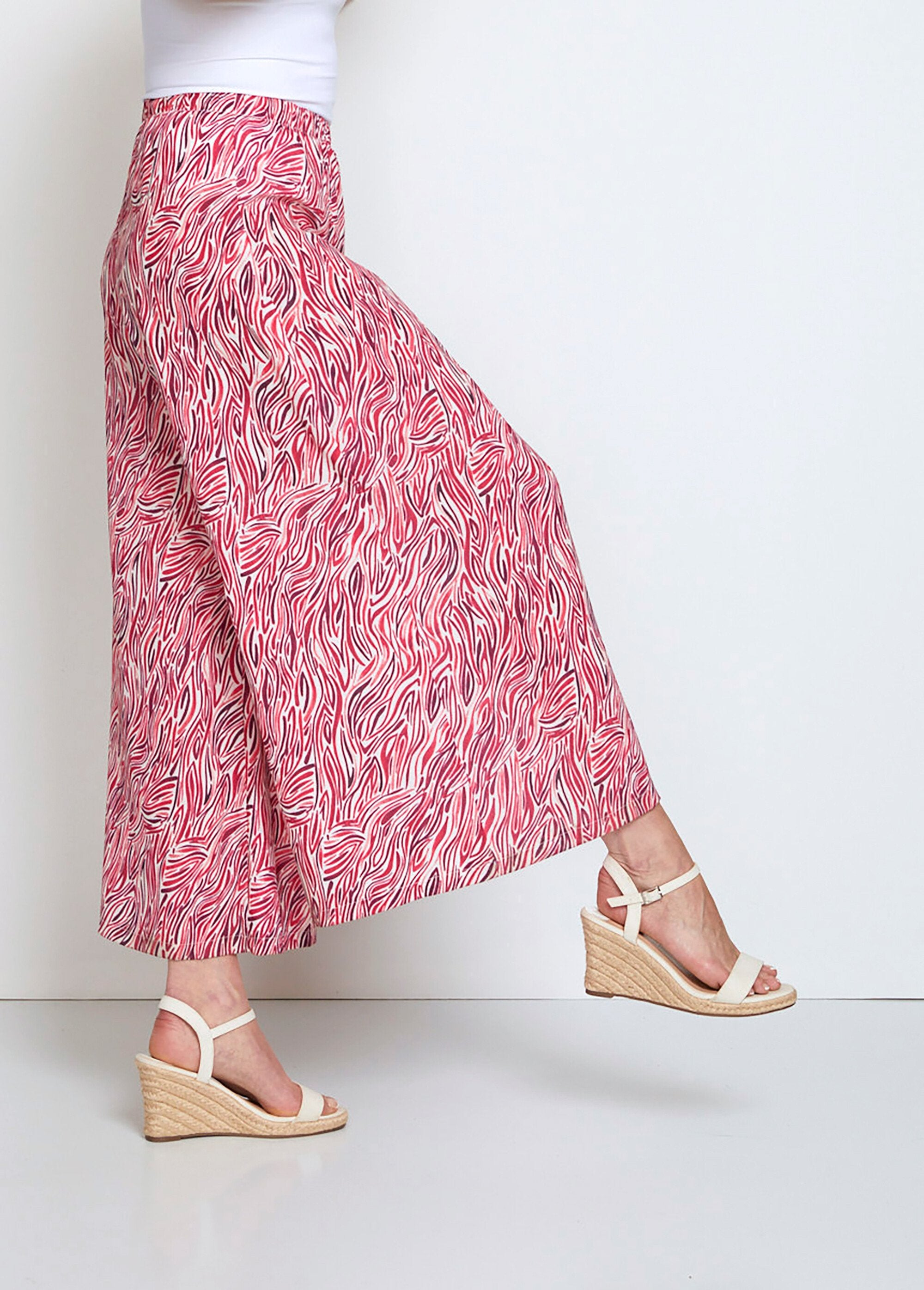 Loose_elasticated_waist_skirt-pants_Raspberry_print_DR1_slim