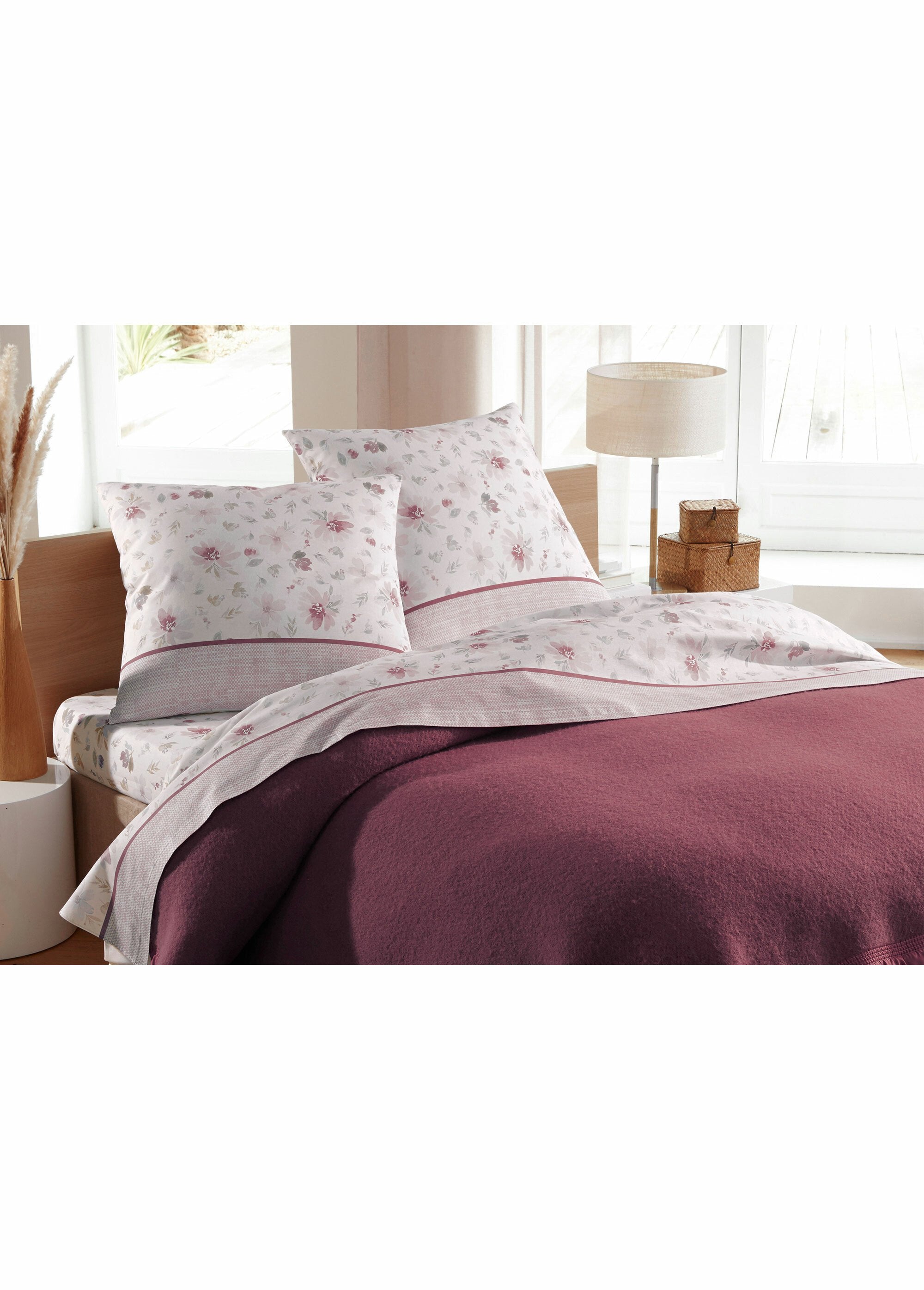 The_sheet_set_Plum_print_FA1_slim