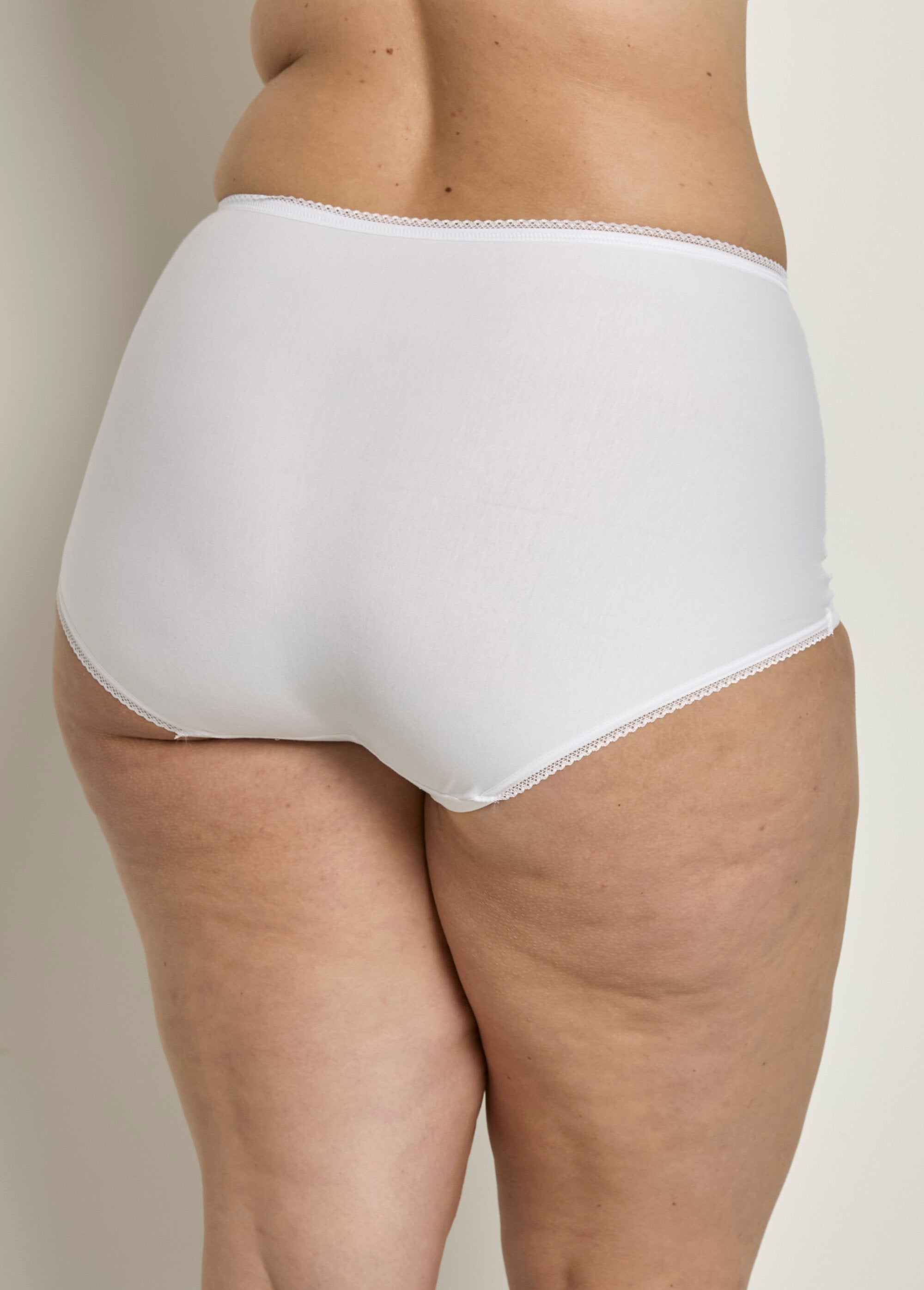 Miss_Mary®_-_High-waisted_lace_panty_girdle_White_DO1_curvy