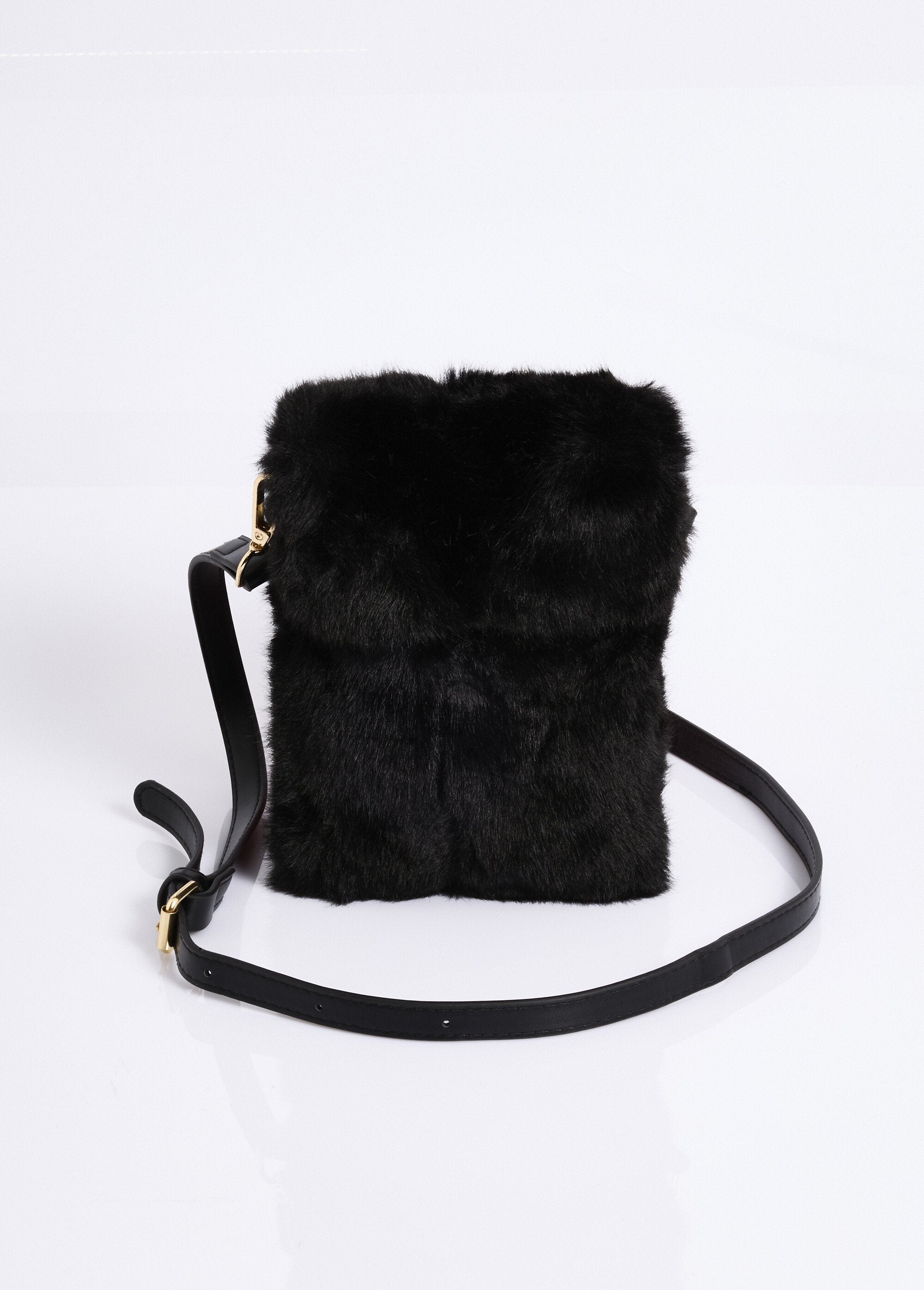 Faux_fur_magnetic_pouch_Black_FA1_slim