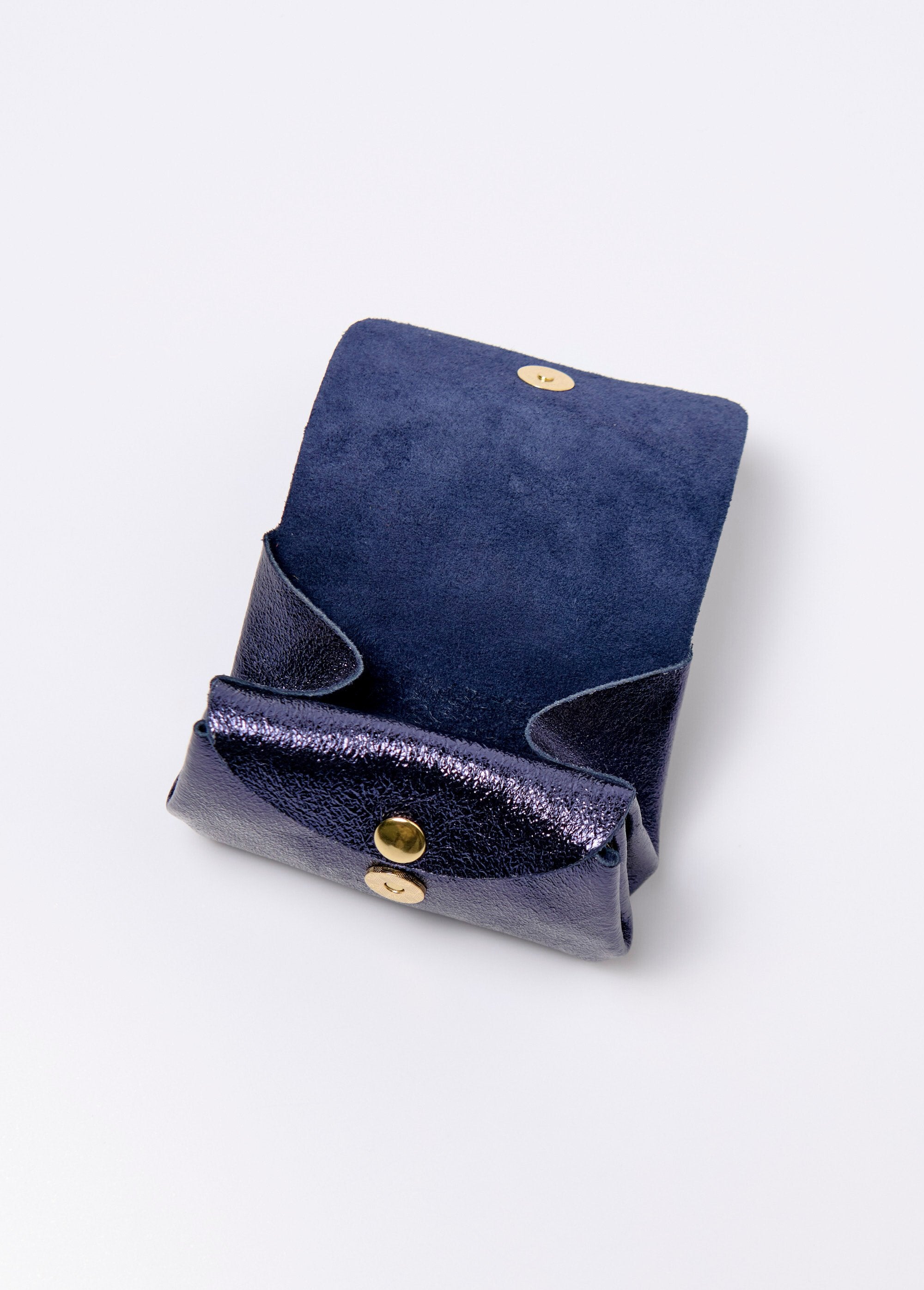 Coin_purse_with_iridescent_leather_flap_Midnight_blue_DE1_slim