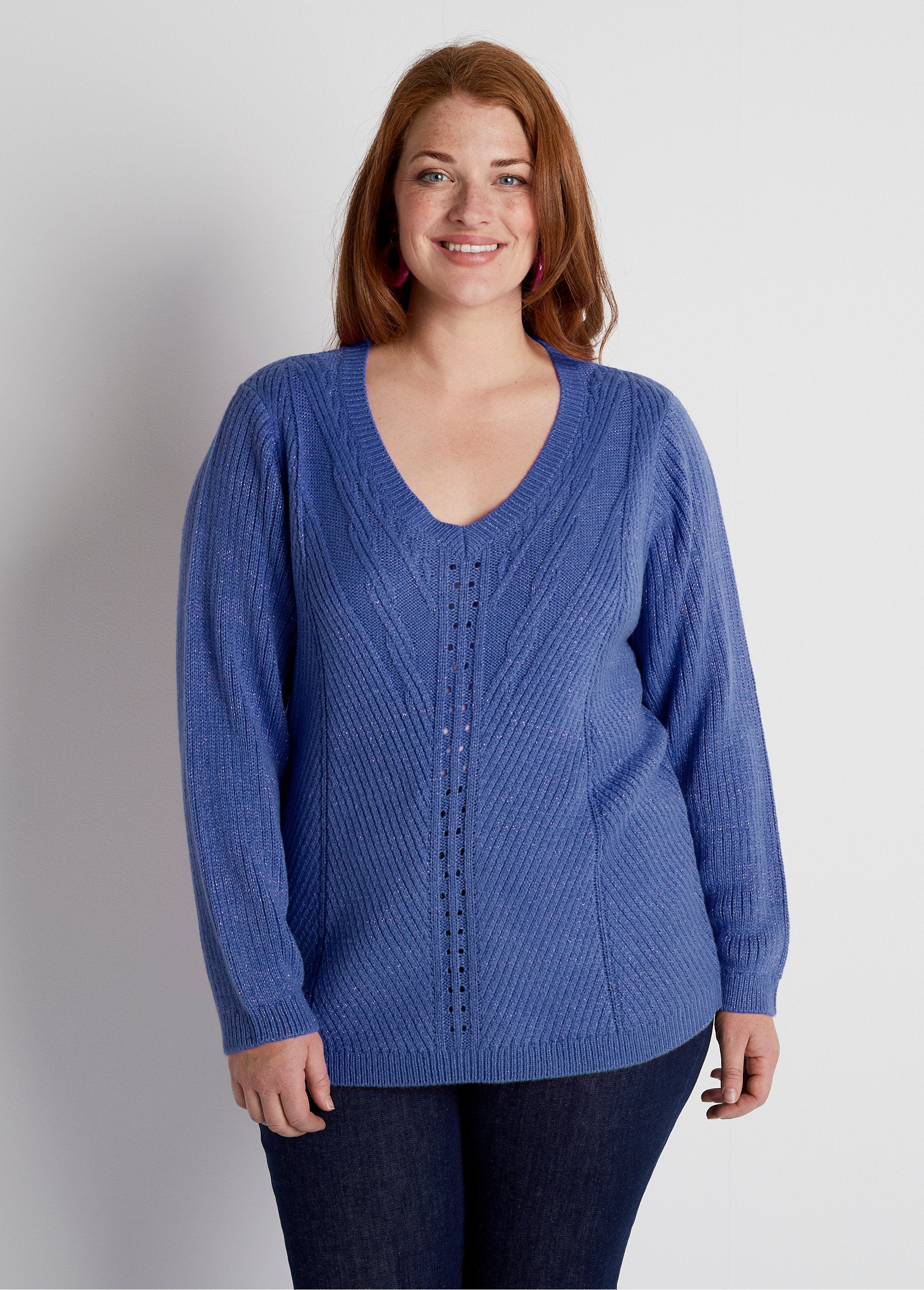 Plain_fancy_knit_V-neck_sweater_Blue_FA1_curvy