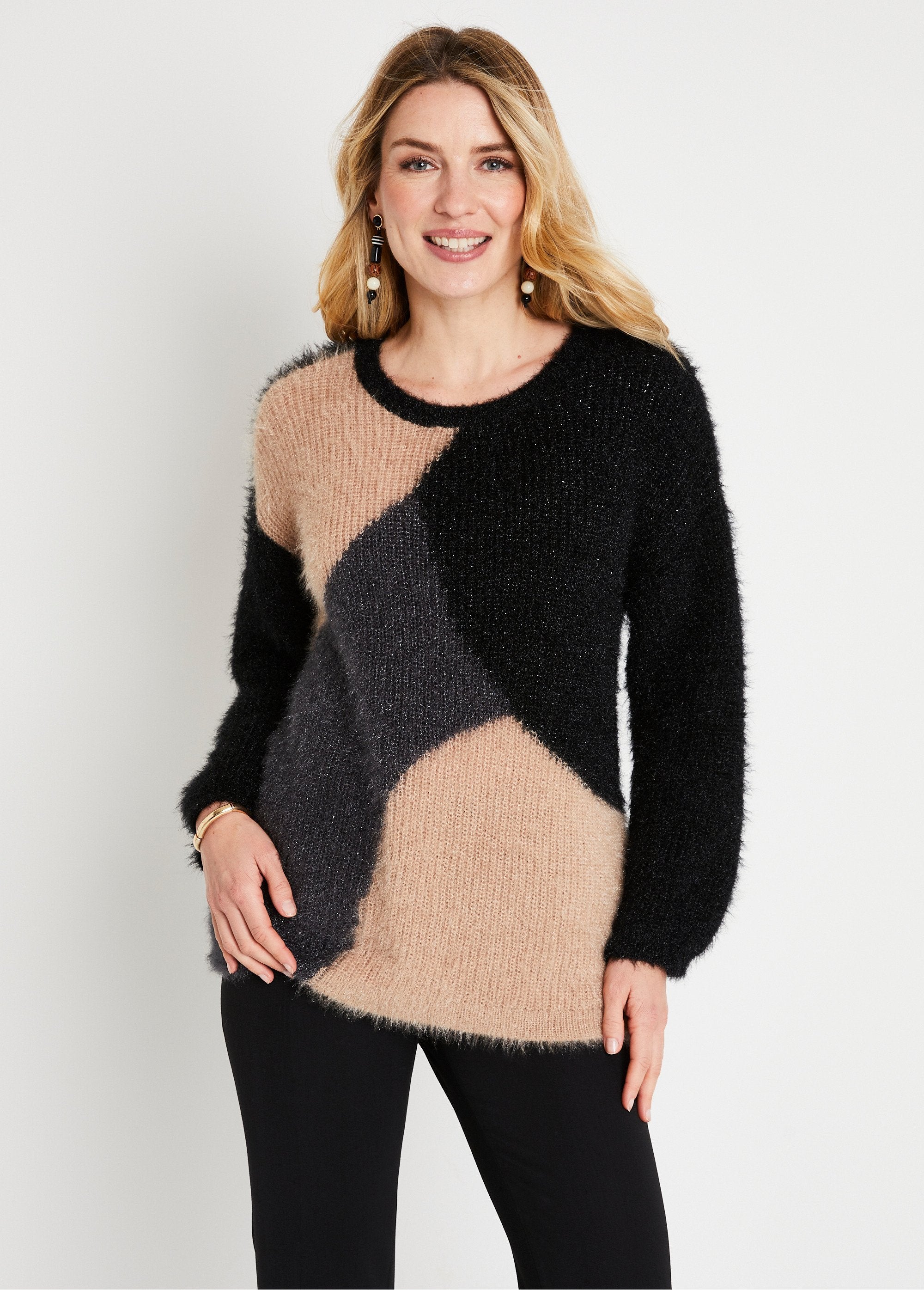 Soft_colorblock_hairy_knit_sweater_Black_and_beige_FA1_slim