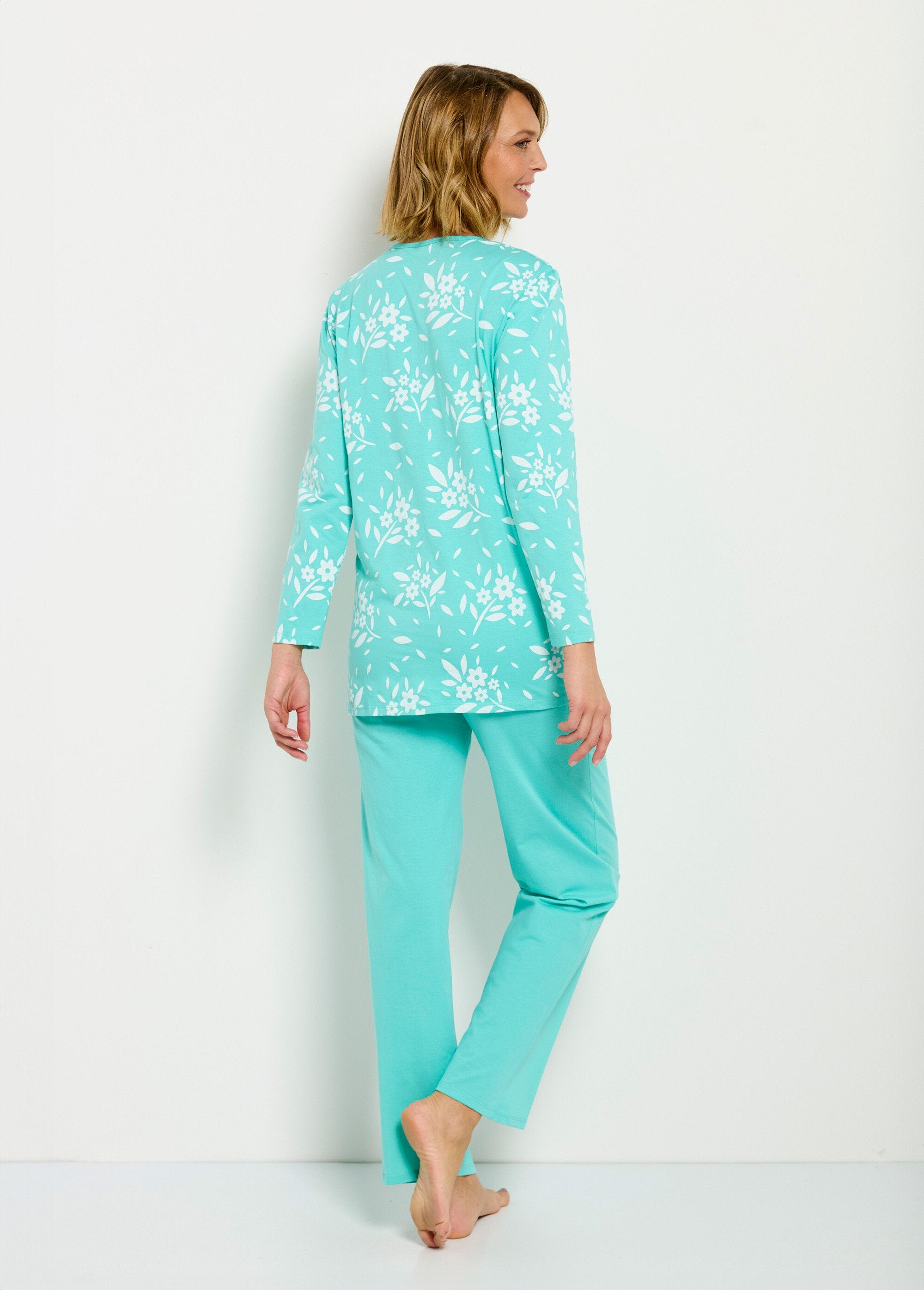 Buttoned_V-neck_cotton_long-sleeved_pajamas_Green_DO1_slim