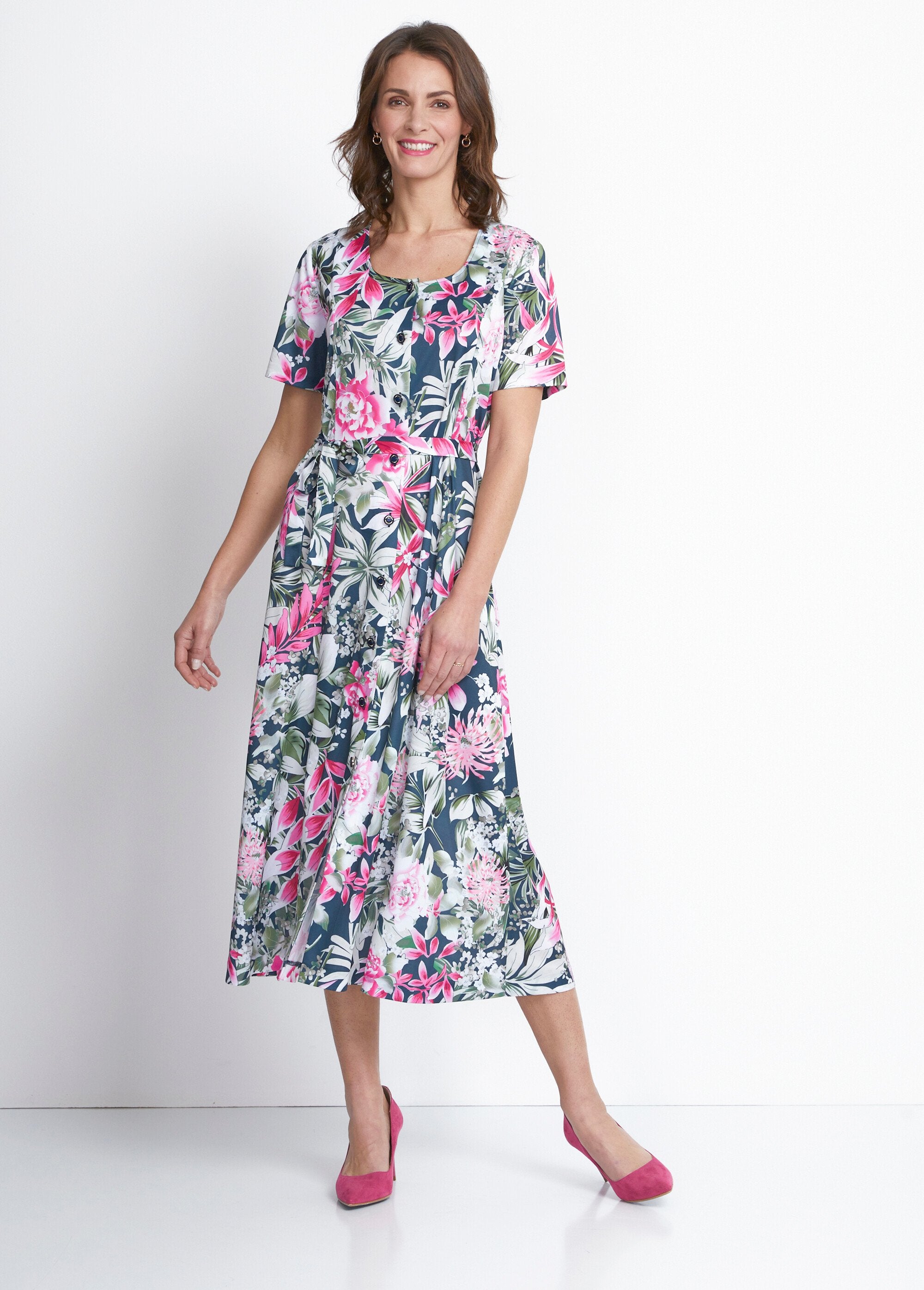 Printed_mid-length_buttoned_dress_Navy_and_fuchsia_FA1_slim