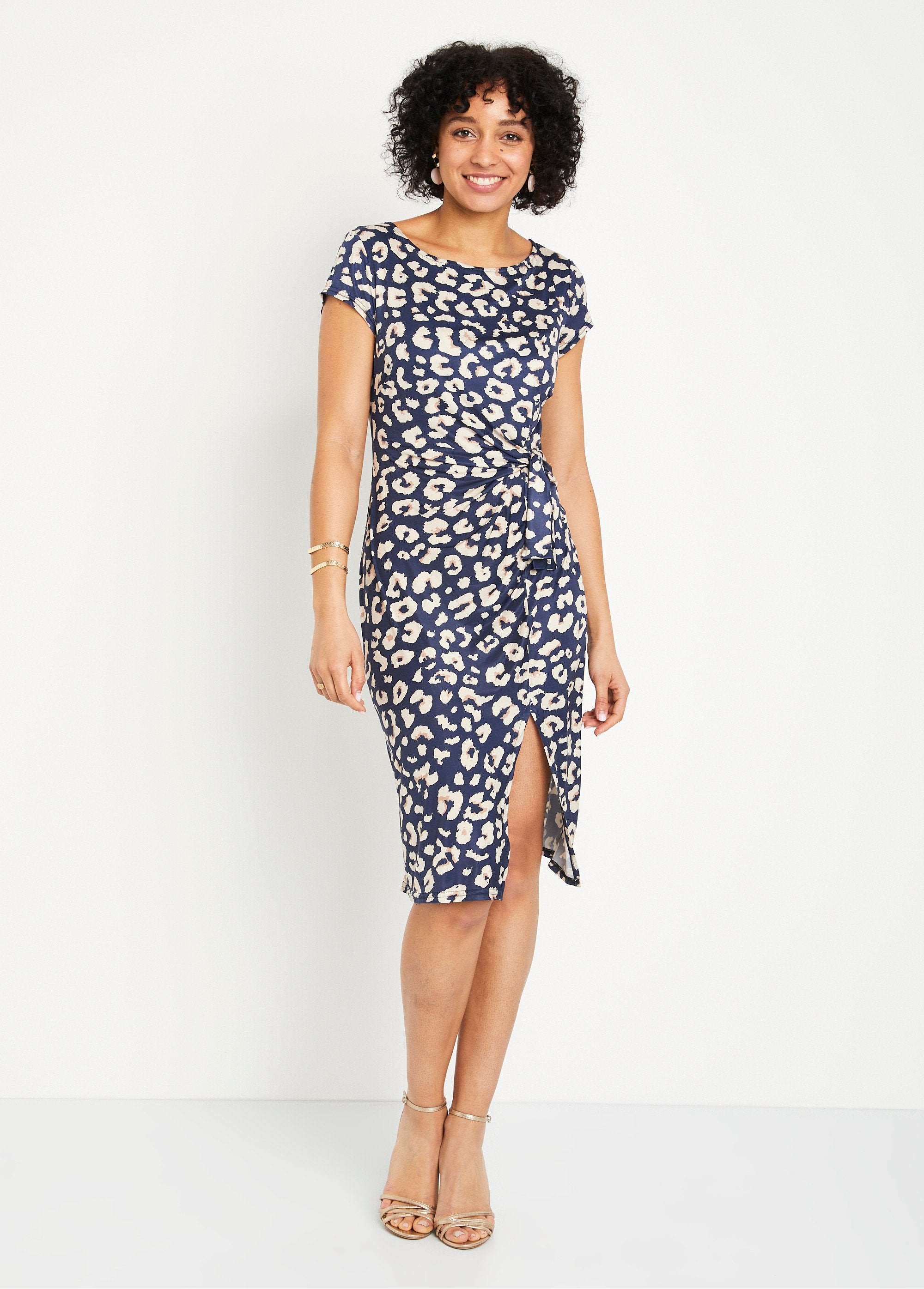 Short_flowing_knit_animal_print_dress_Navy_and_beige_FA1_slim