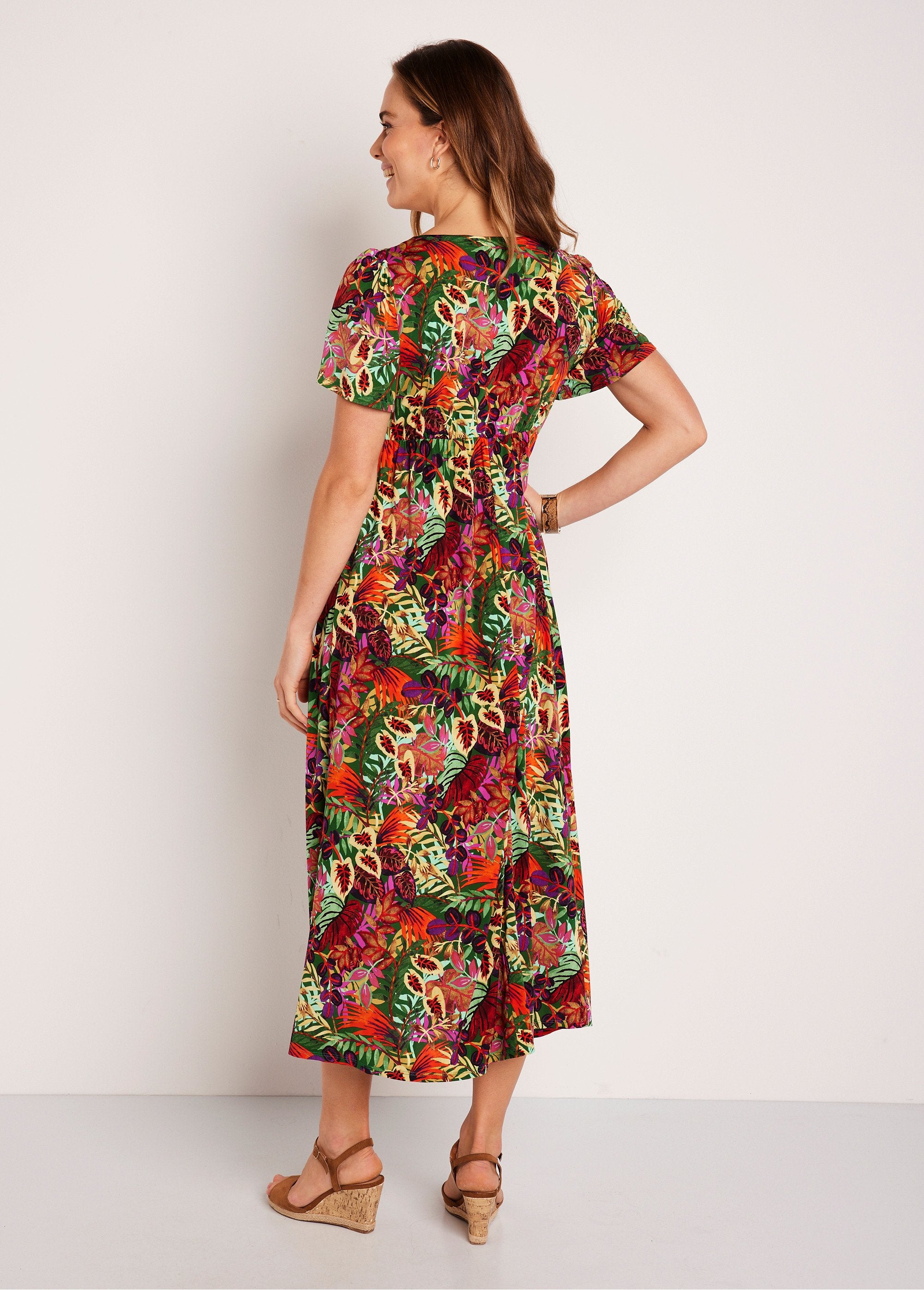 Long_flared_V-neck_jewel_printed_dress_Multicolor_DO1_slim