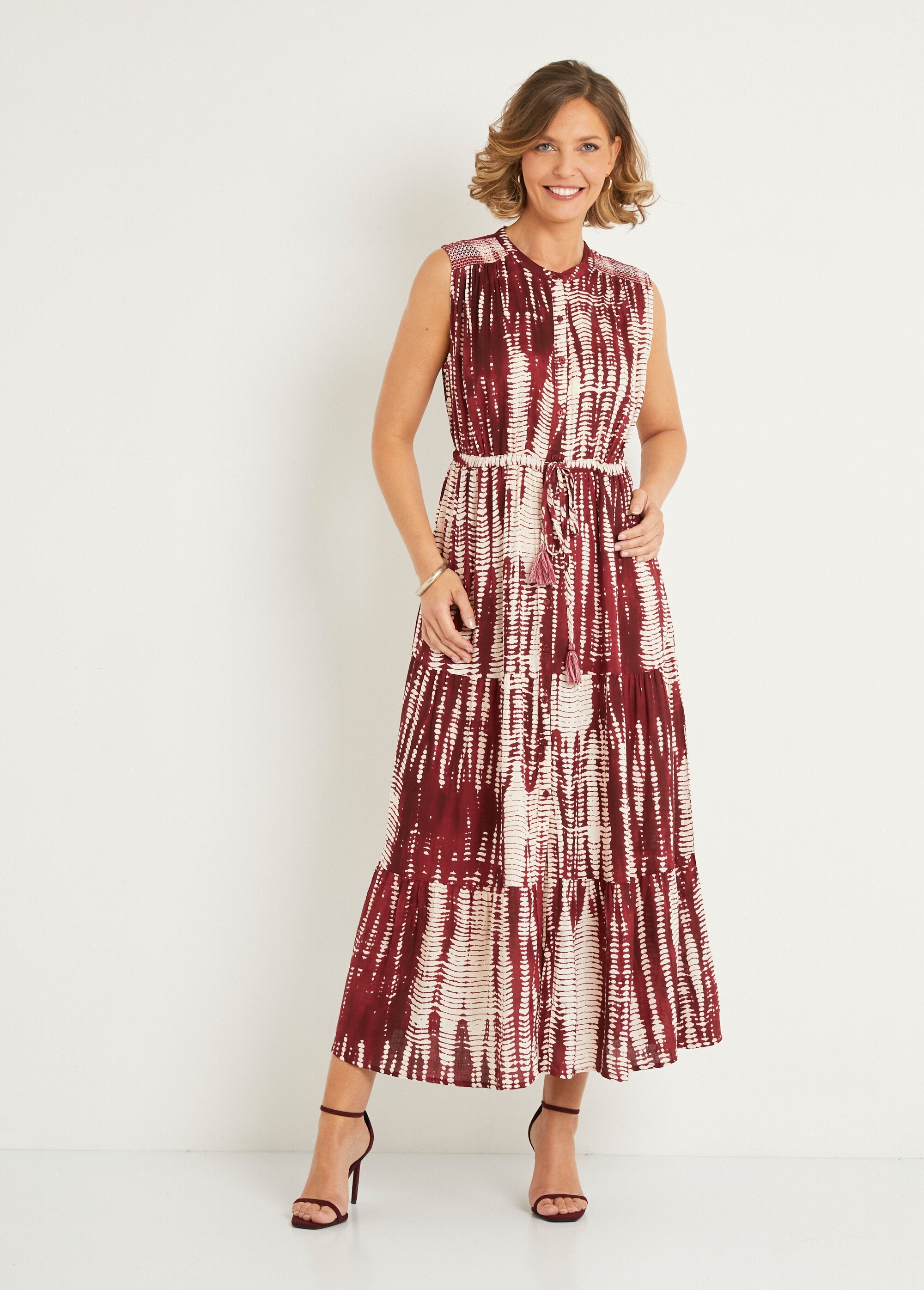 Long_sleeveless_ruffled_dress_Burgundy_print_FA1_slim