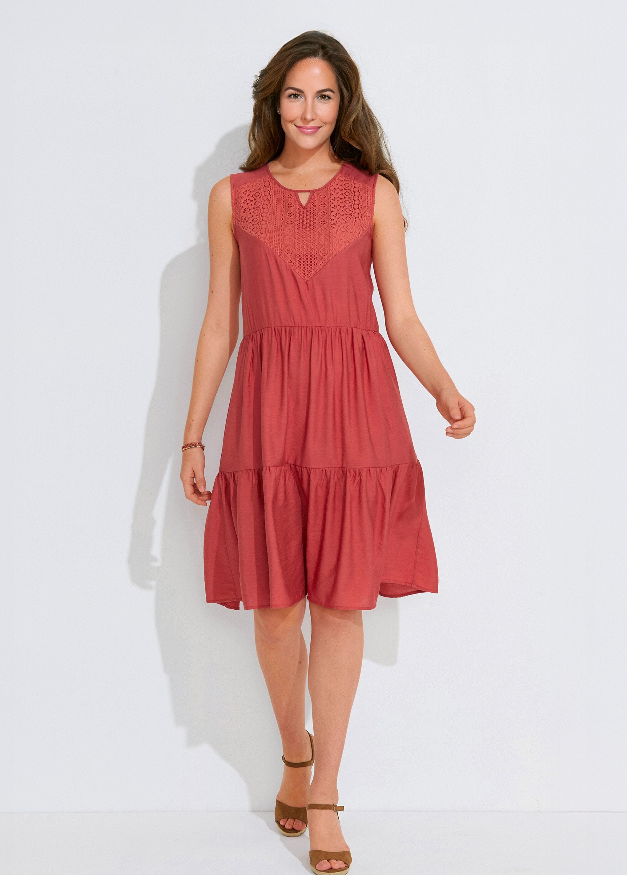 Short_ruffled_sleeveless_dress_Paprika_FA1_slim