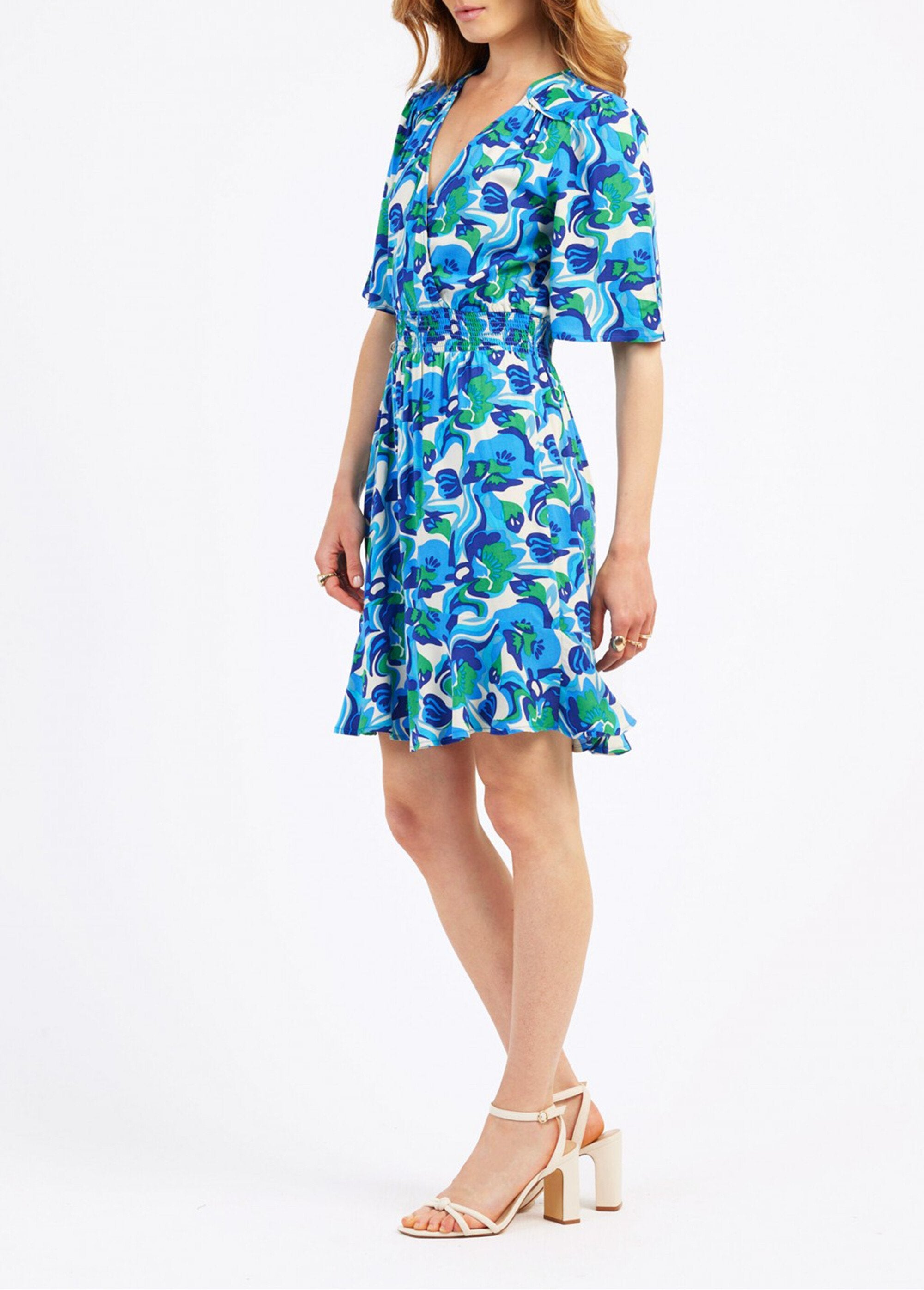 Short_elasticated_waist_patterned_dress_Blue_prints_GA1_slim