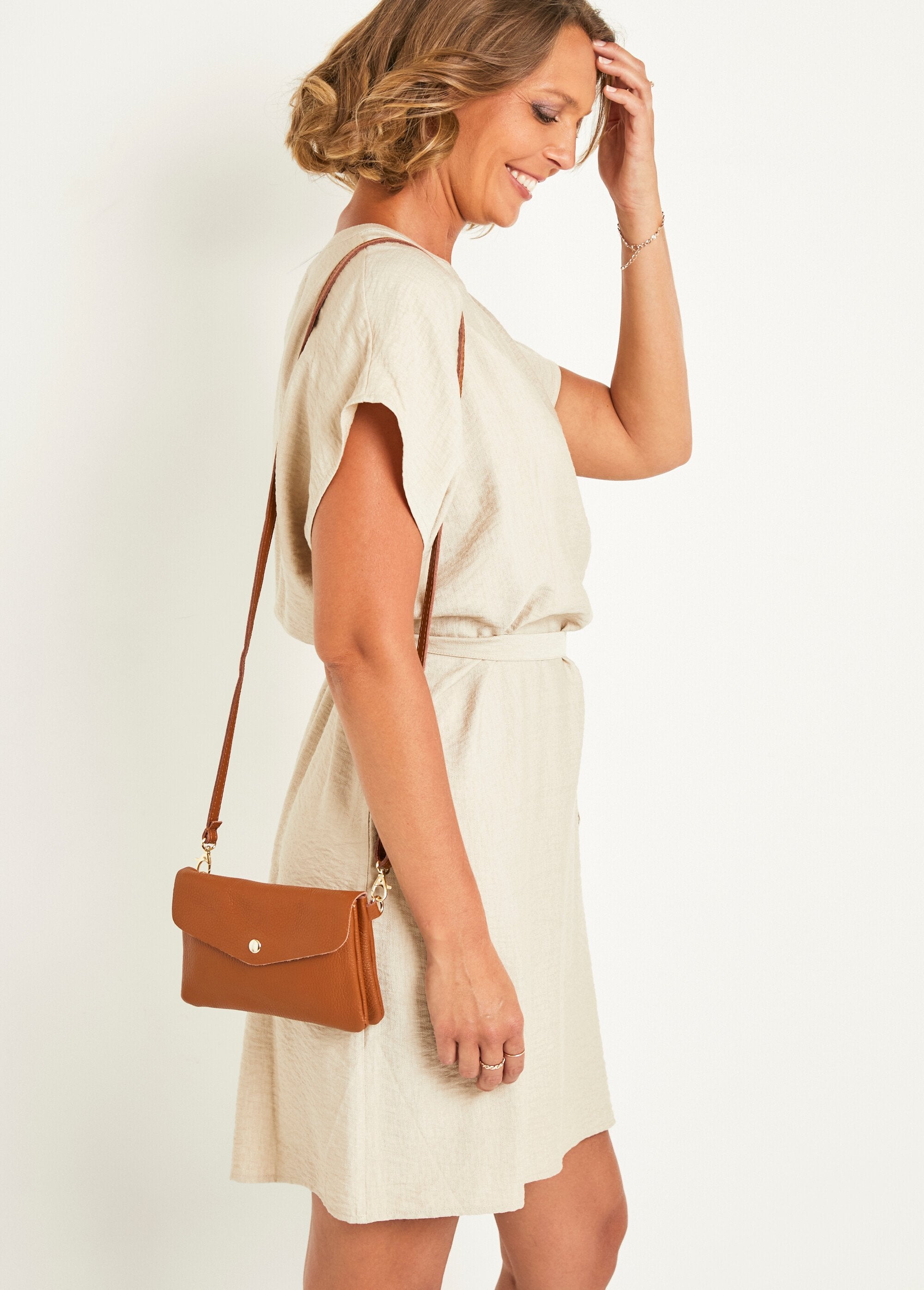 Shoulder_bag_in_grained_leather_Cognac_FA1_slim