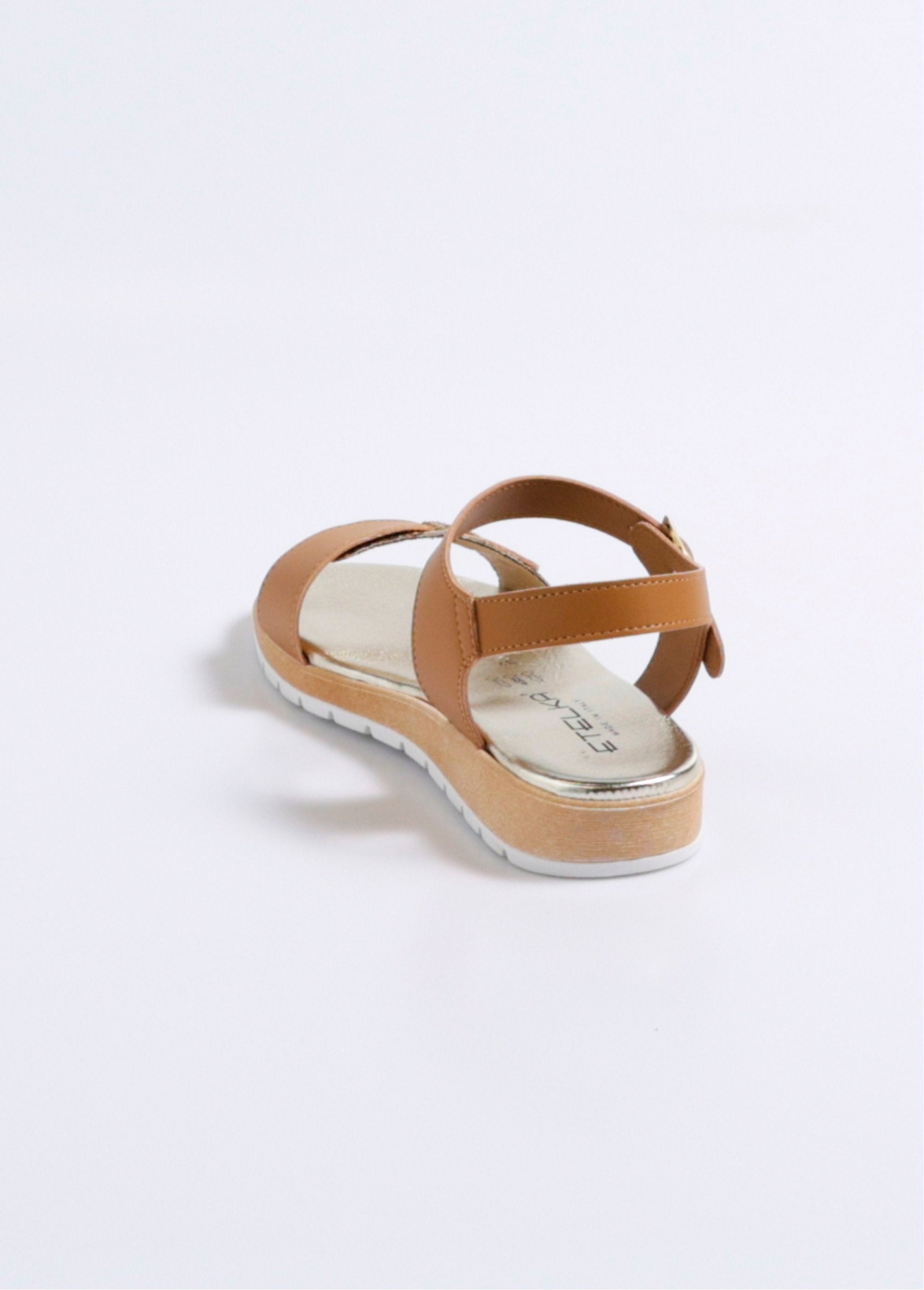 Comfort_width_glitter_sandal_camel_DO1_slim