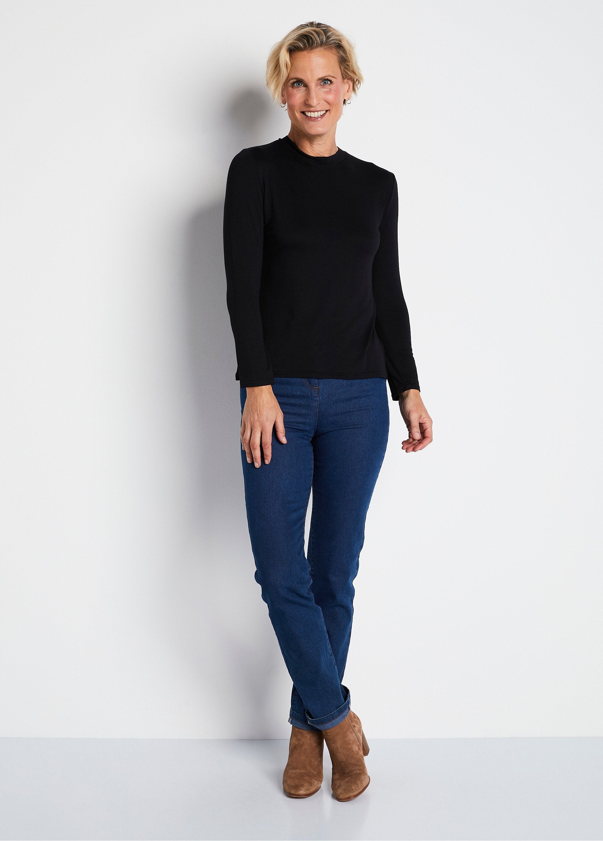 High-neck_stretch_undershirt_Plain_black_SF1_slim