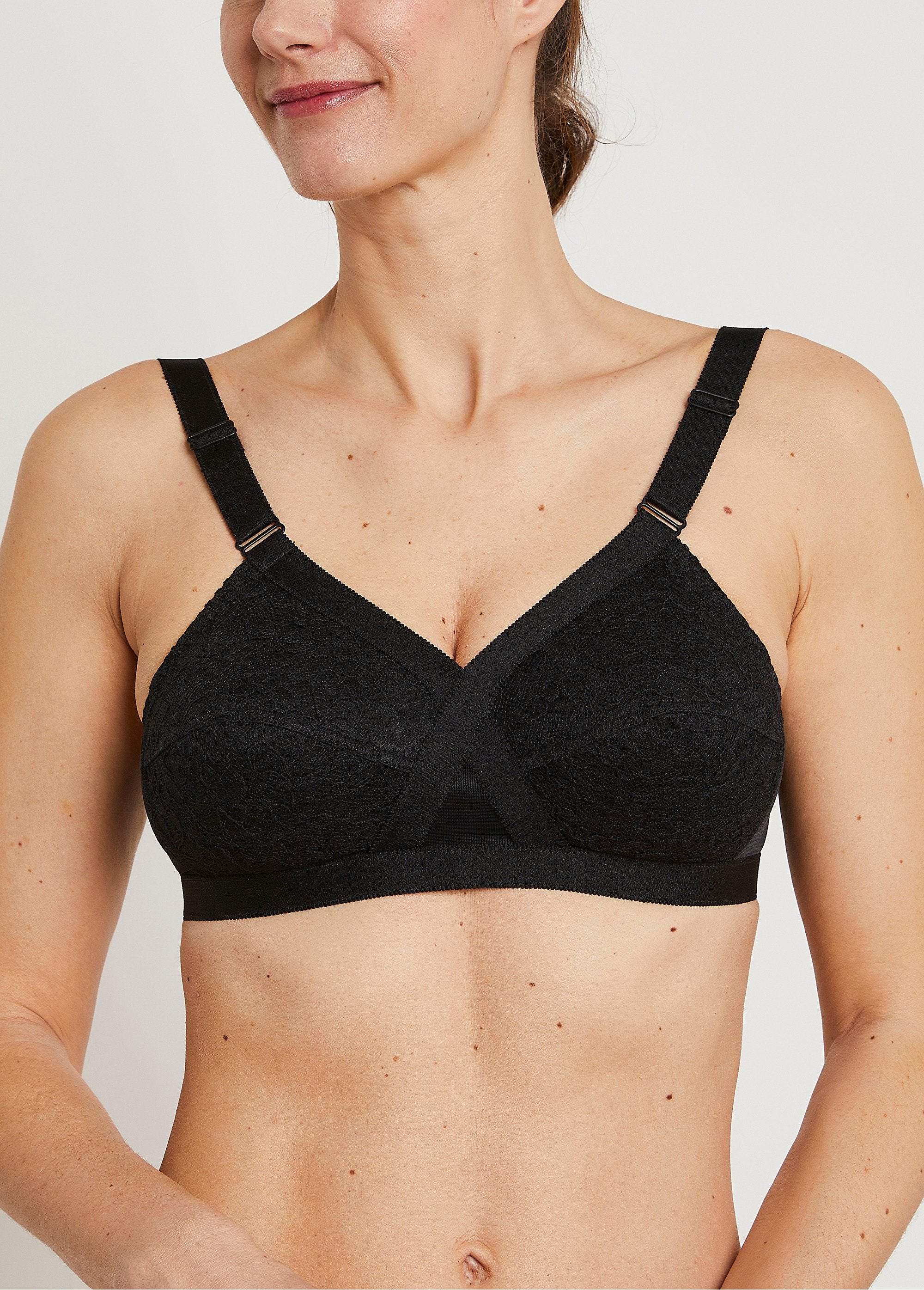 Non-wired_crossover_bra_-_set_of_2_Black_lot2_FA1_slim