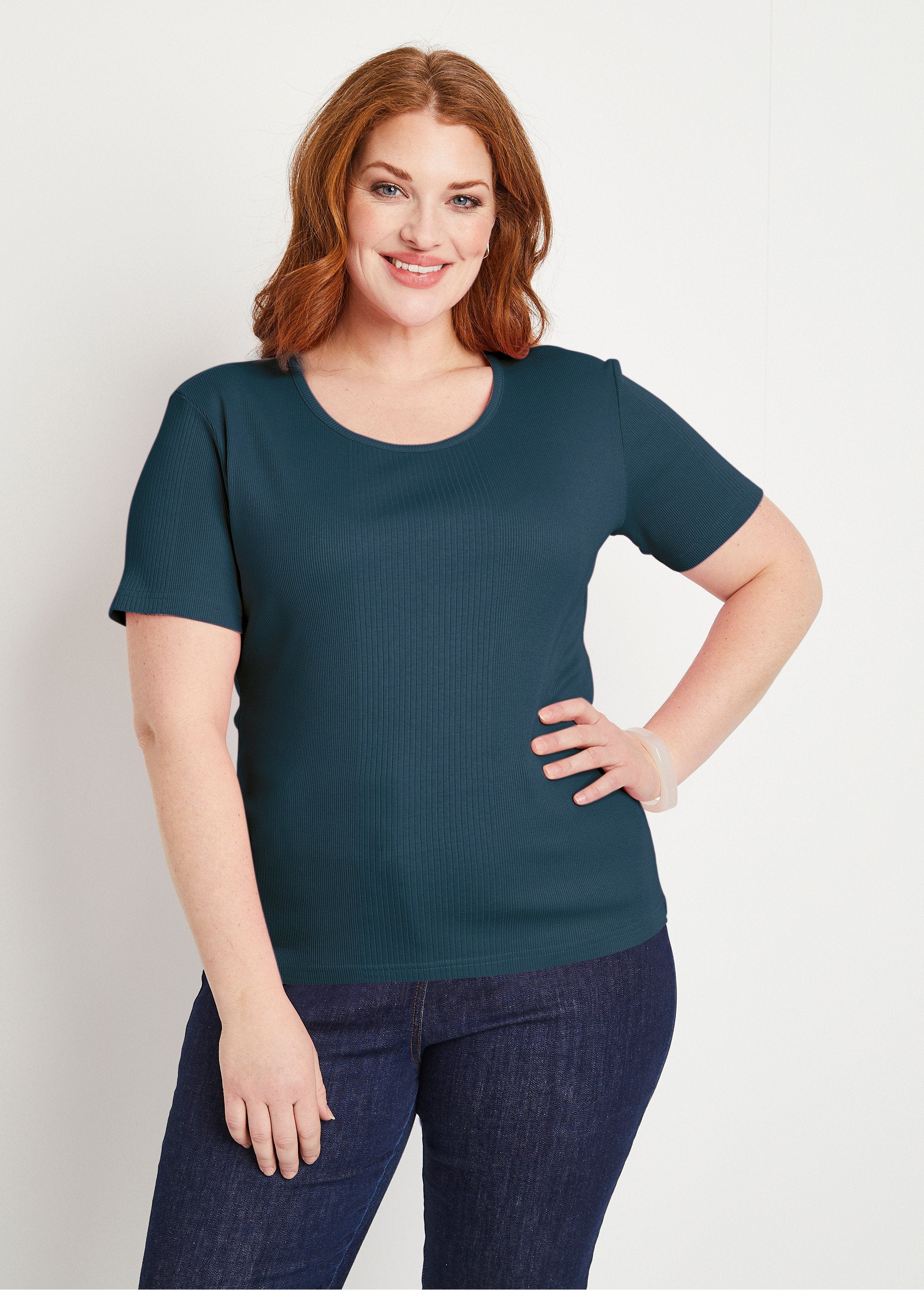 Short_ribbed_knit_round_neck_t-shirt_Marine_FA1_curvy