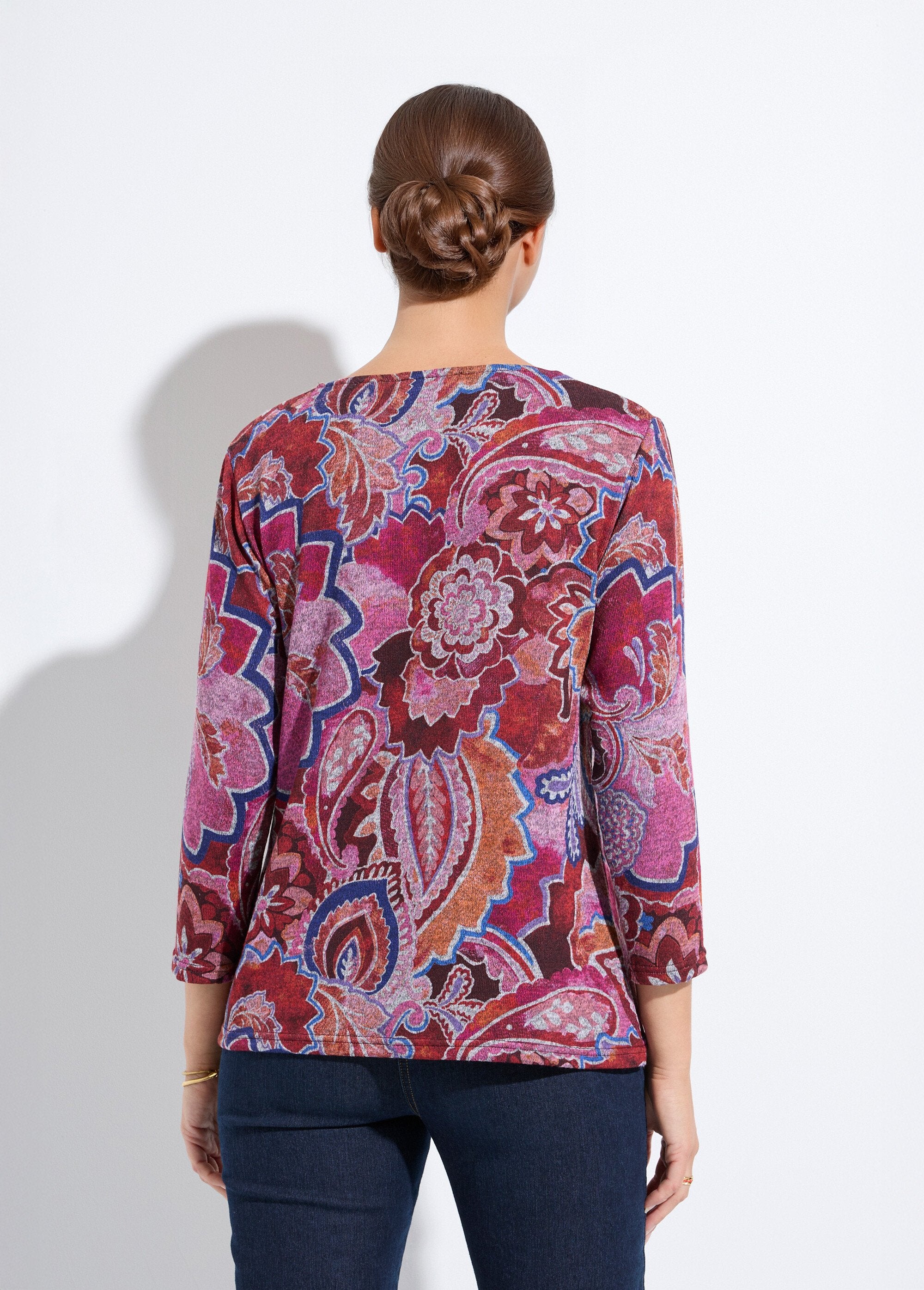 Short-sleeved,_3/4-length_T-shirt_with_a_paisley_print_Pink_print_DO1_slim