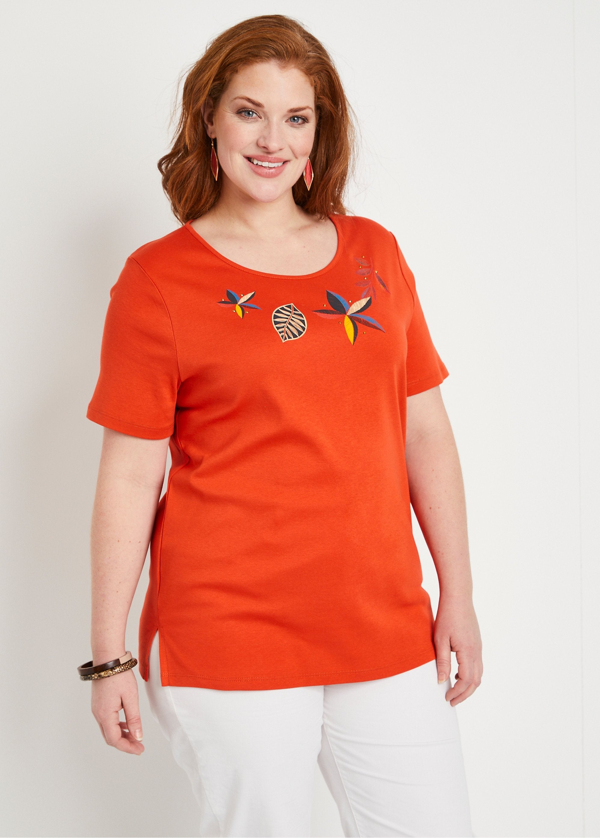 Long_straight_short-sleeved_t-shirt_Orange_FA1_curvy