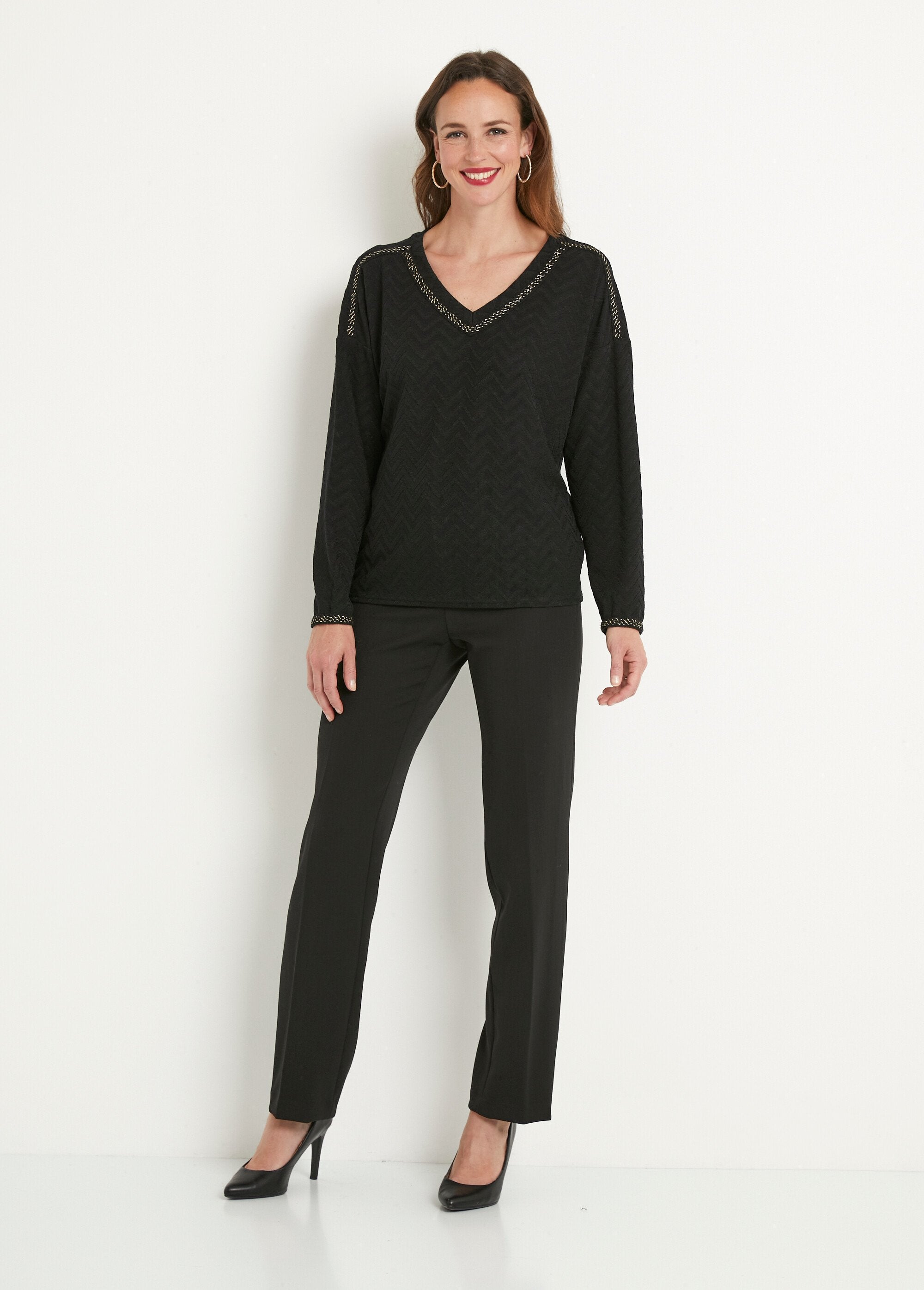 Long,_plain_V-neck_warm-knit_T-shirt_Black_SF1_slim