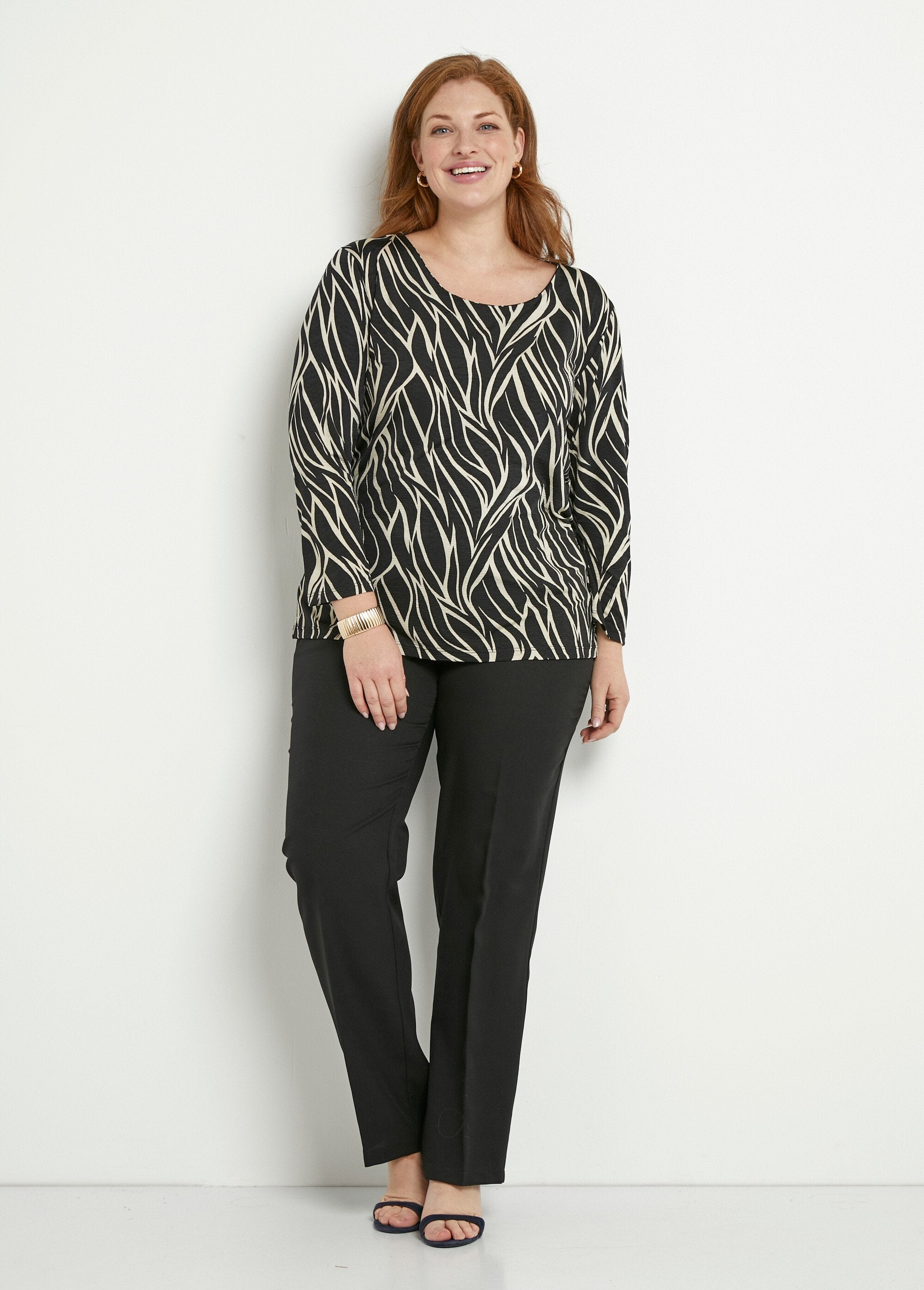 Zebra_T-shirt_with_open_back_and_3/4_sleeves_Beige_and_black_SF1_curvy