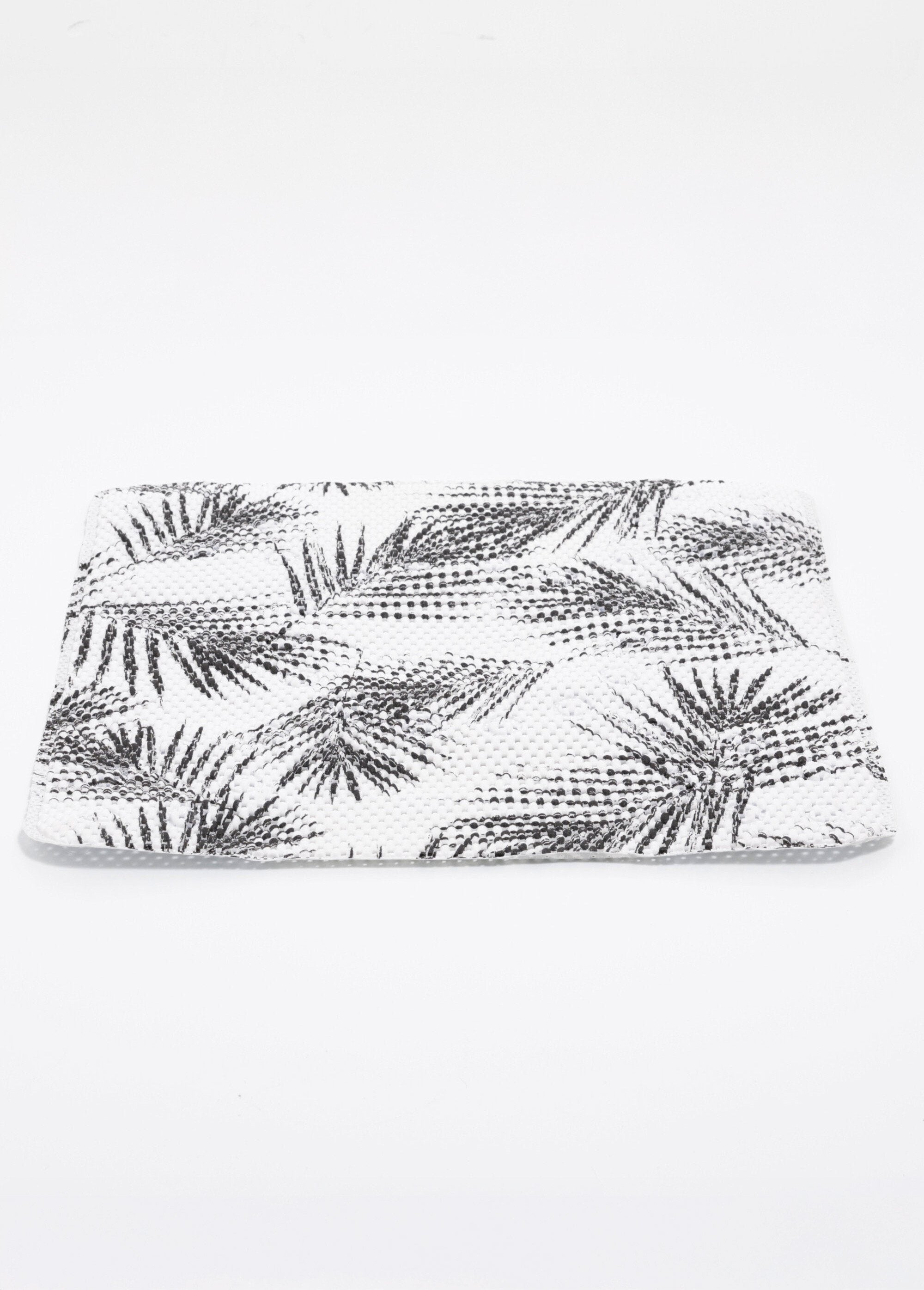 Non-slip_shower_mat_White_and_Black_FA1_slim