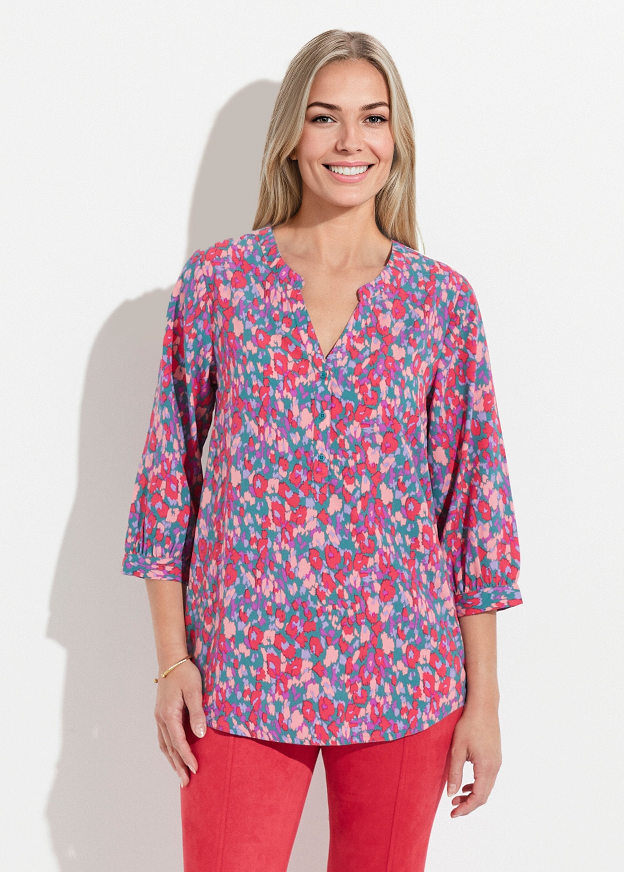 Loose-fitting_button-down_tunic_with_3/4-length_sleeves_Green_and_pink_FA1_slim