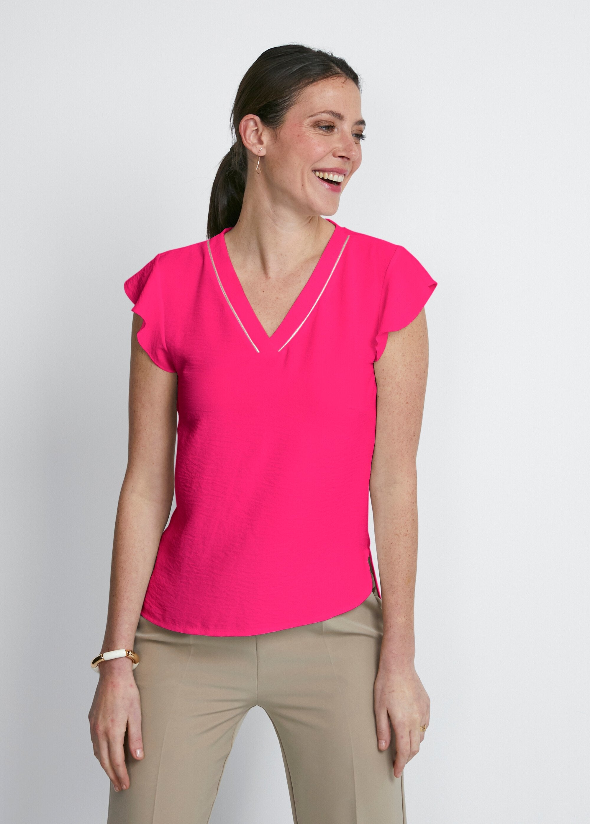 Mid-length_tunic_with_ruffled_sleeves_Fuchsia_FA1_slim